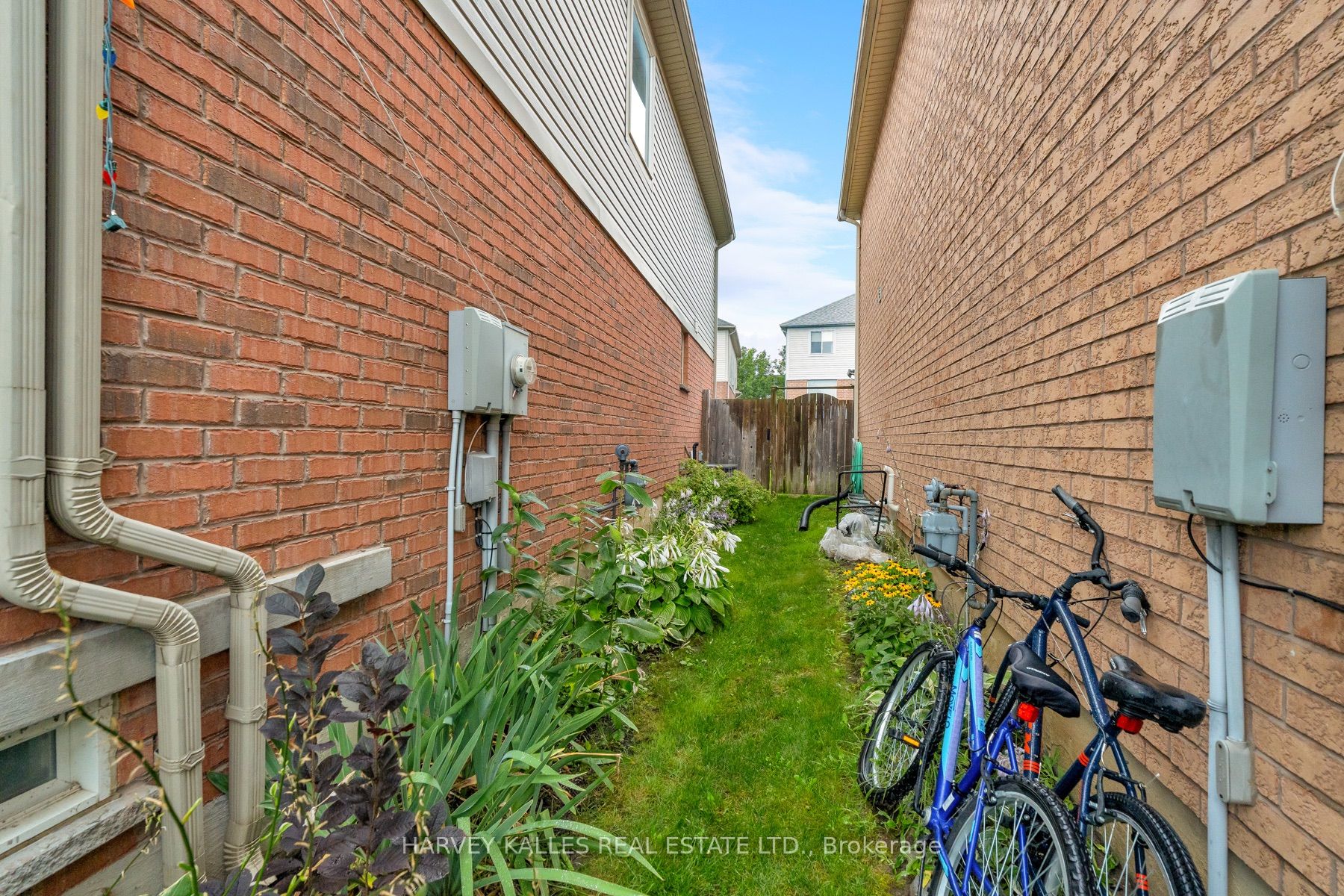 27 Hirst Avenue Property Photo 30