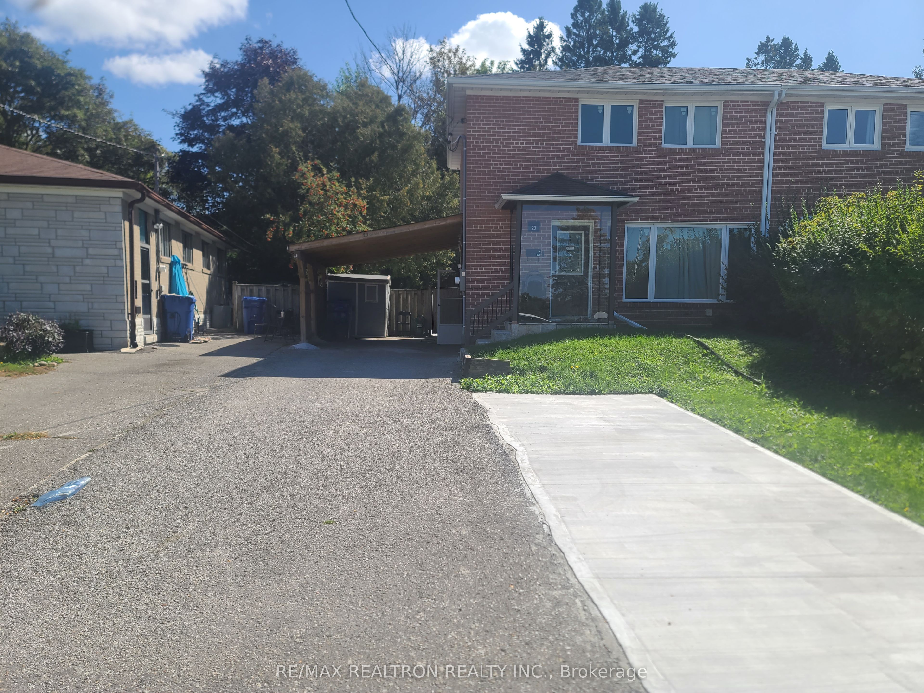 23 Glass Drive Lower Unit Property Photo 1