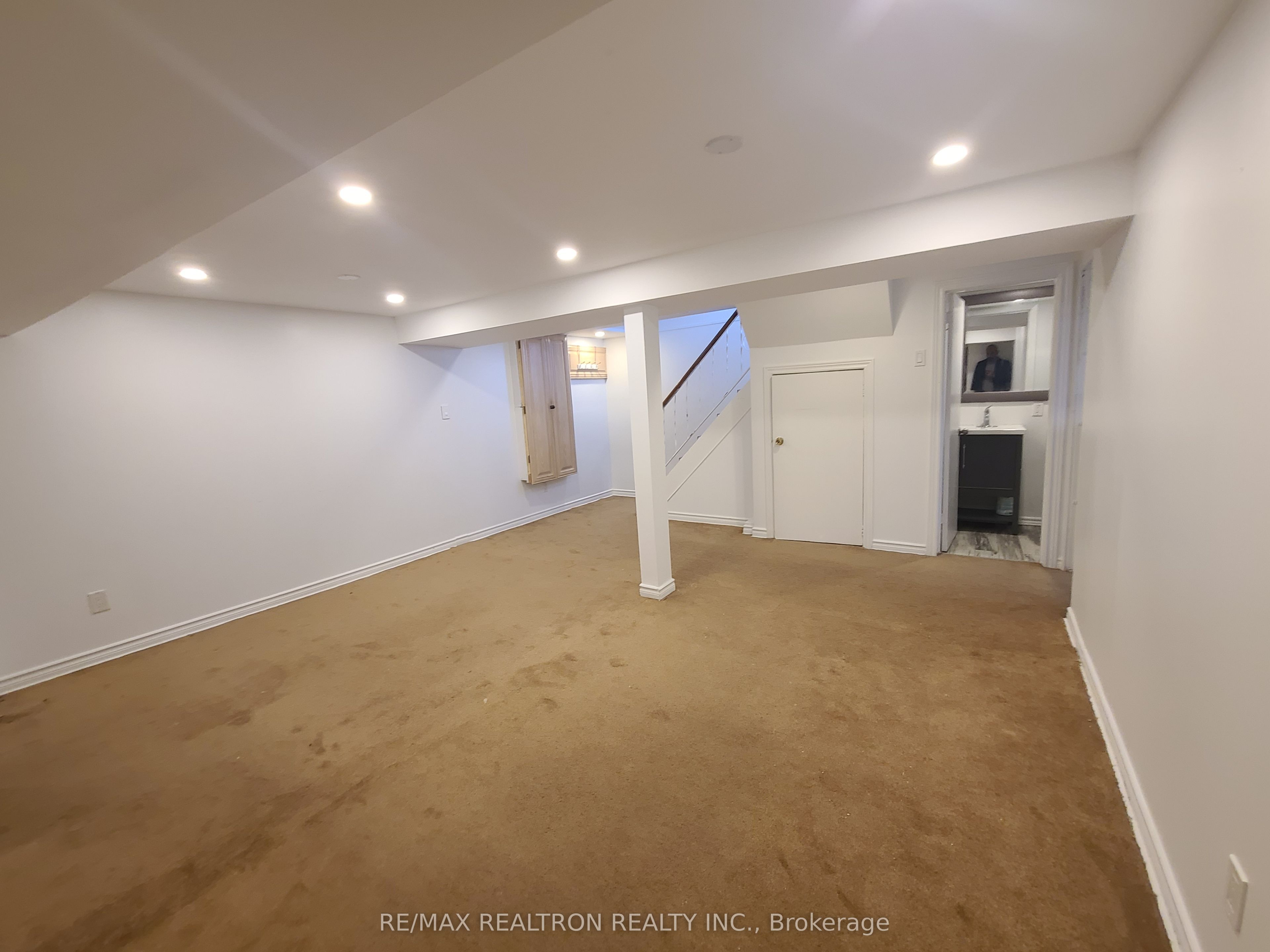 23 Glass Drive Lower Unit Property Photo 10