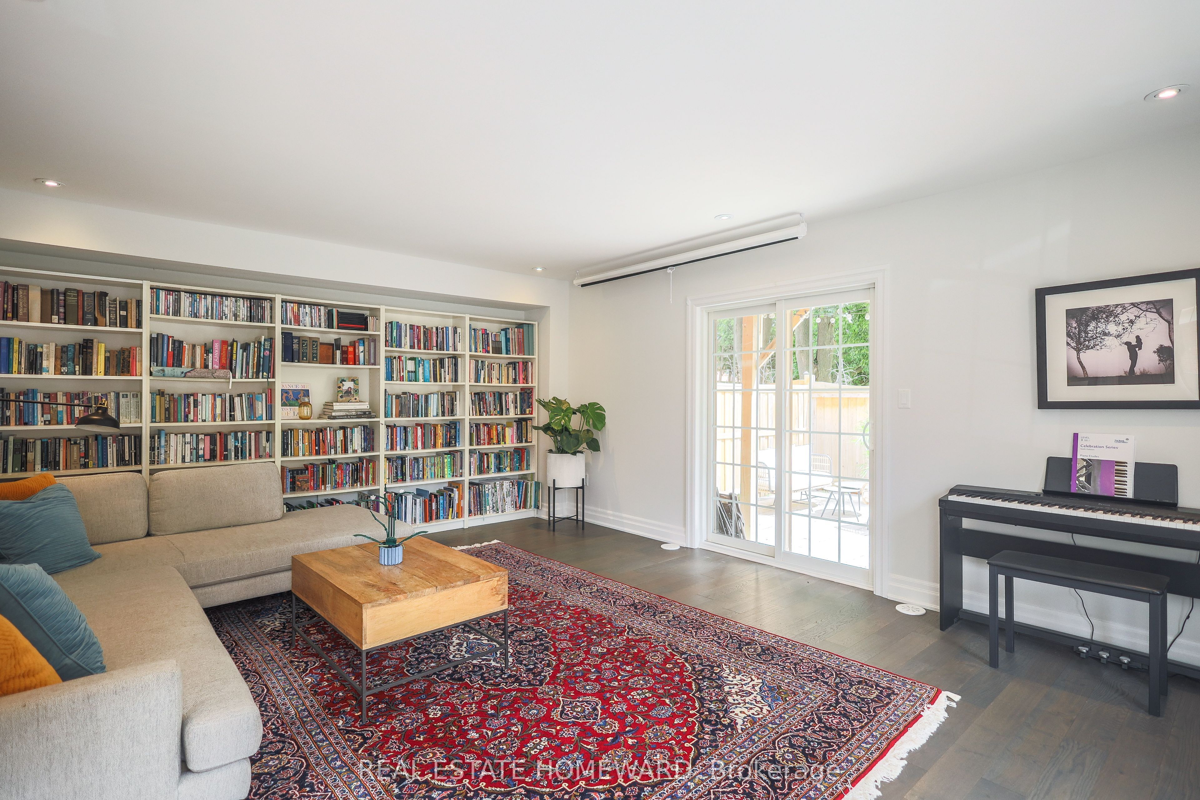 1 Saint Julien Court Property Photo 8