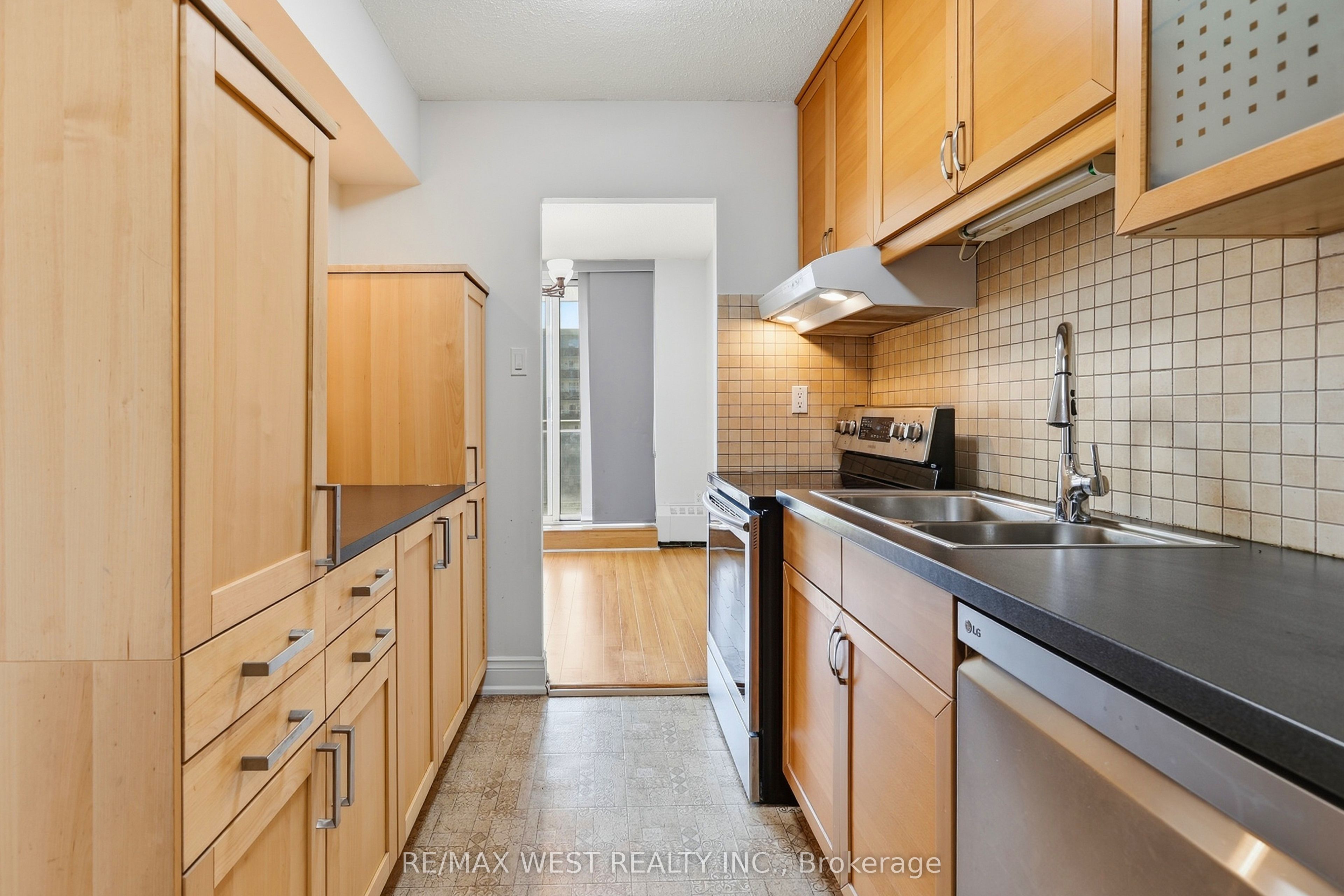 180 Dudley Avenue 302 Property Photo 14