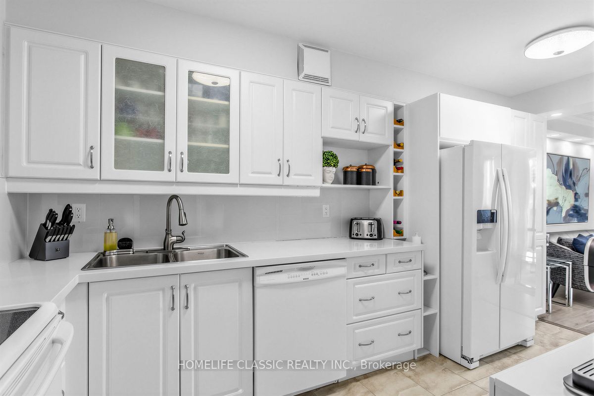 40 Baif Boulevard 803 Property Photo 13