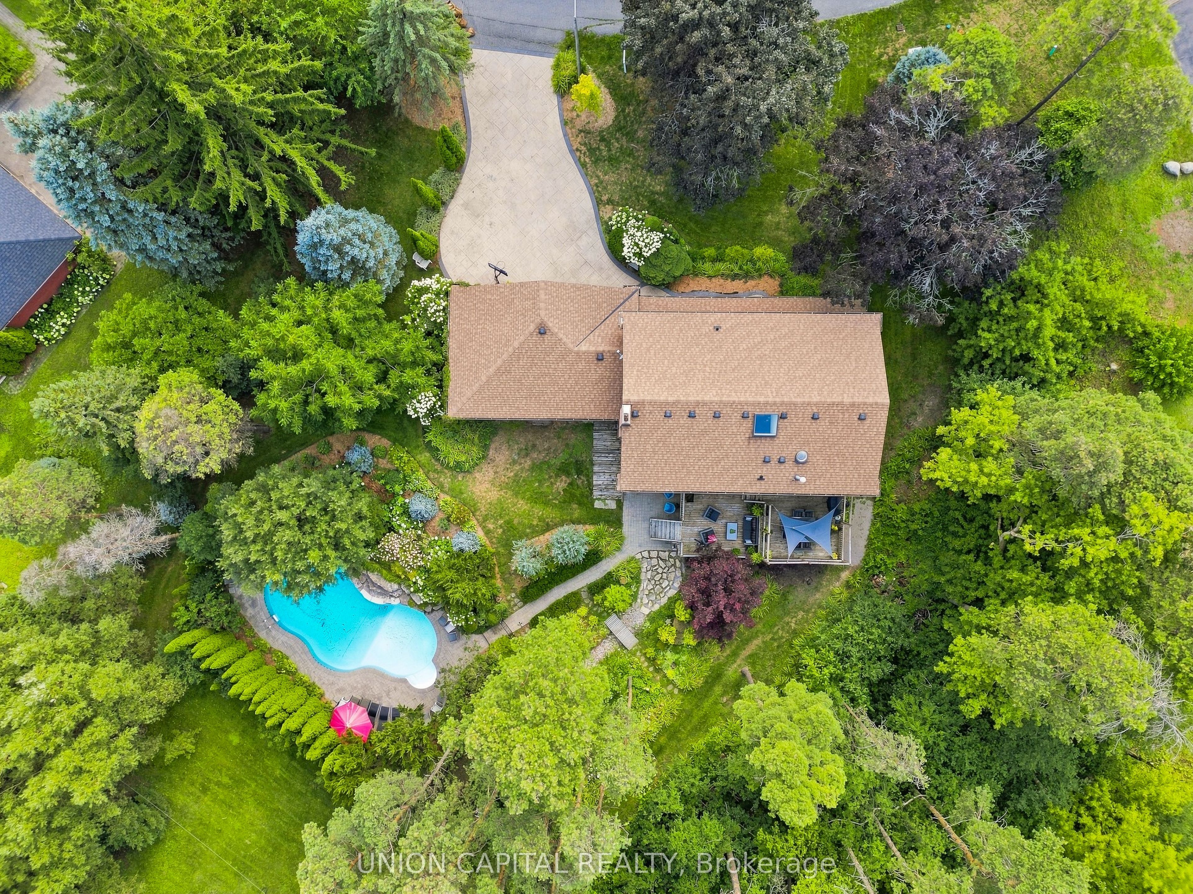 22 Cynthia Crescent Property Photo 2