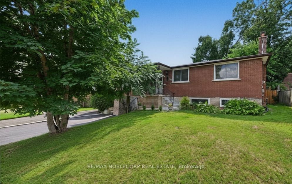 166 Collings Avenue Property Photo 2