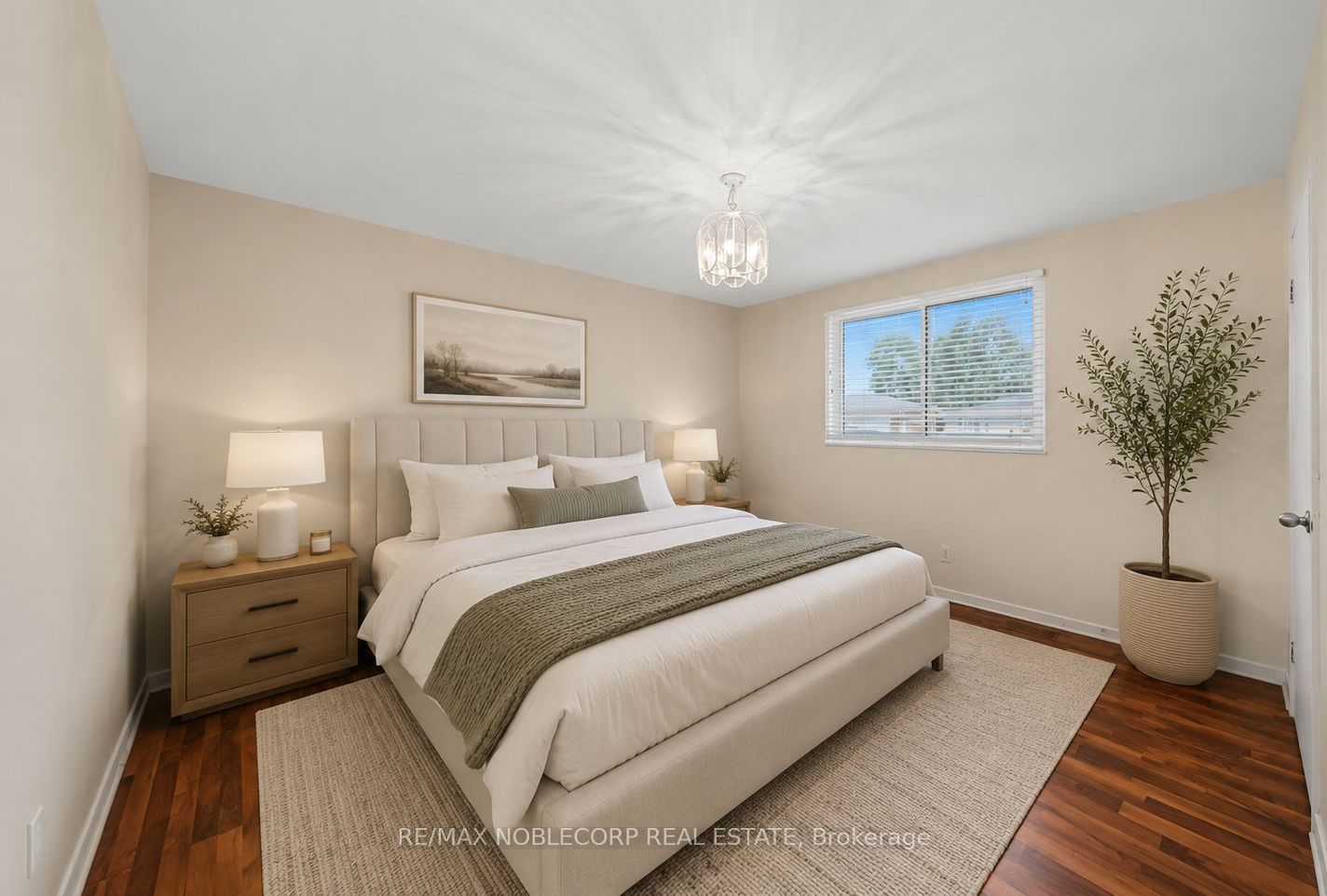 166 Collings Avenue Property Photo 11