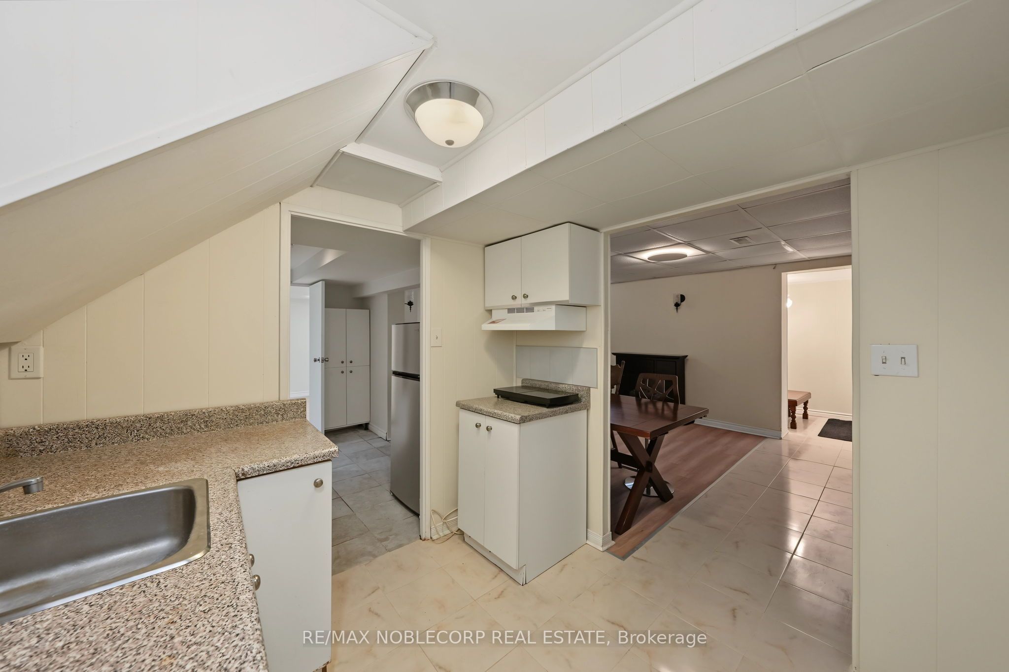 166 Collings Avenue Property Photo 23