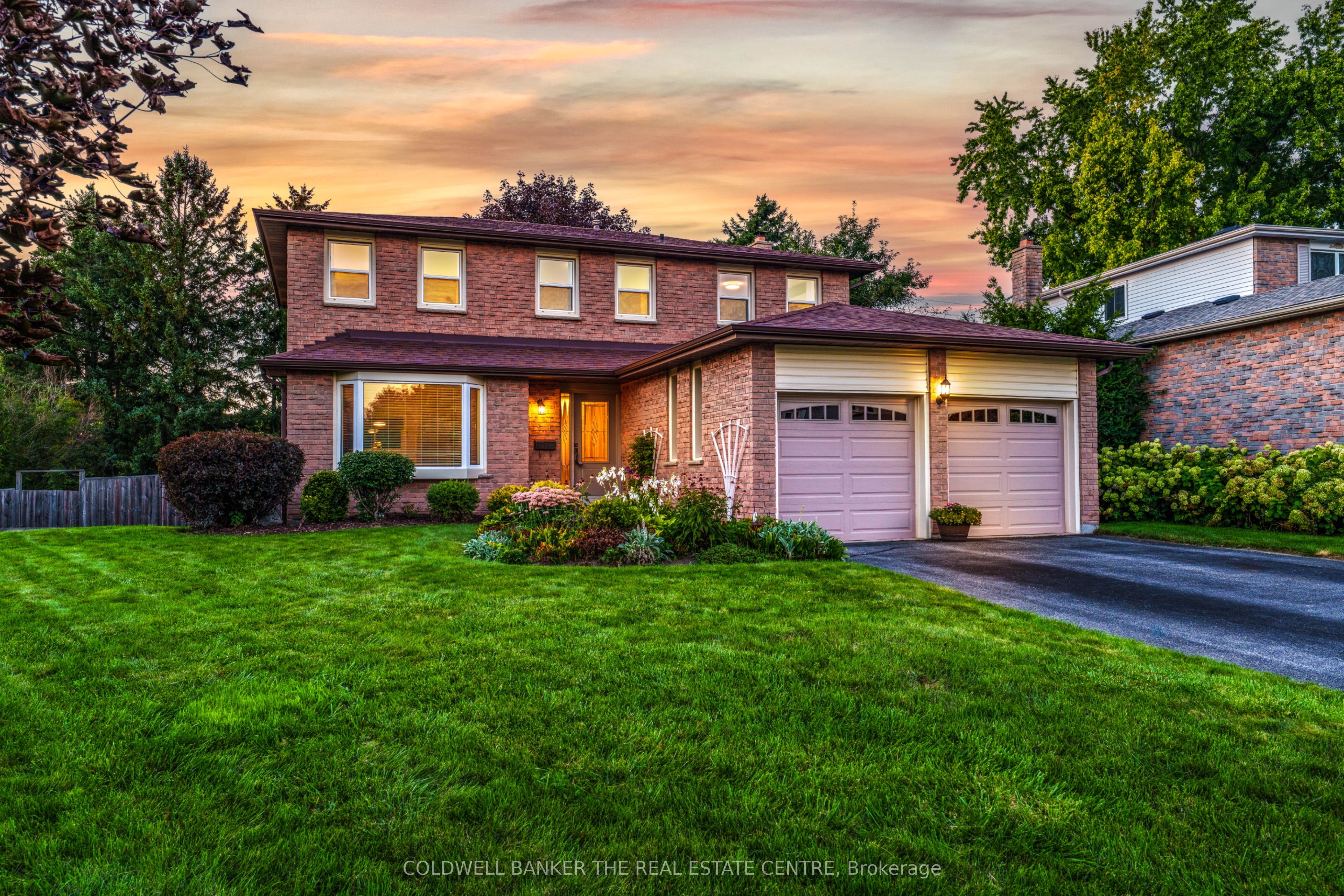893 Arnold Crescent Property Image