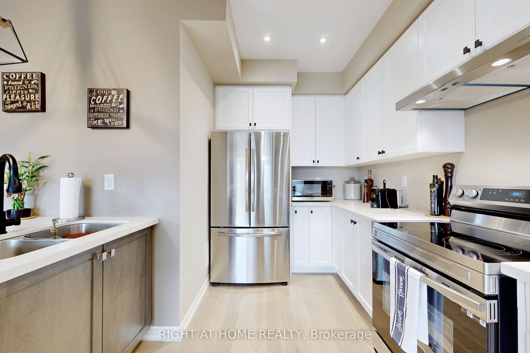 279 Moody Drive Property Photo 12