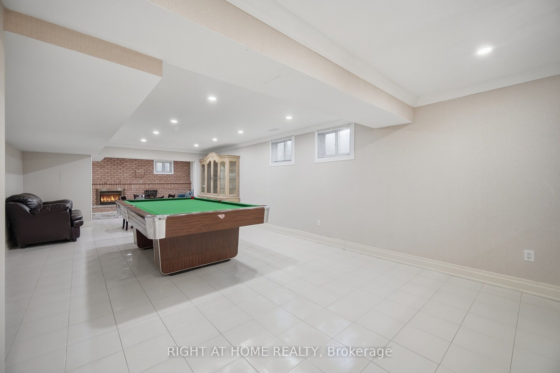 32 Colton Crescent S Property Photo 41