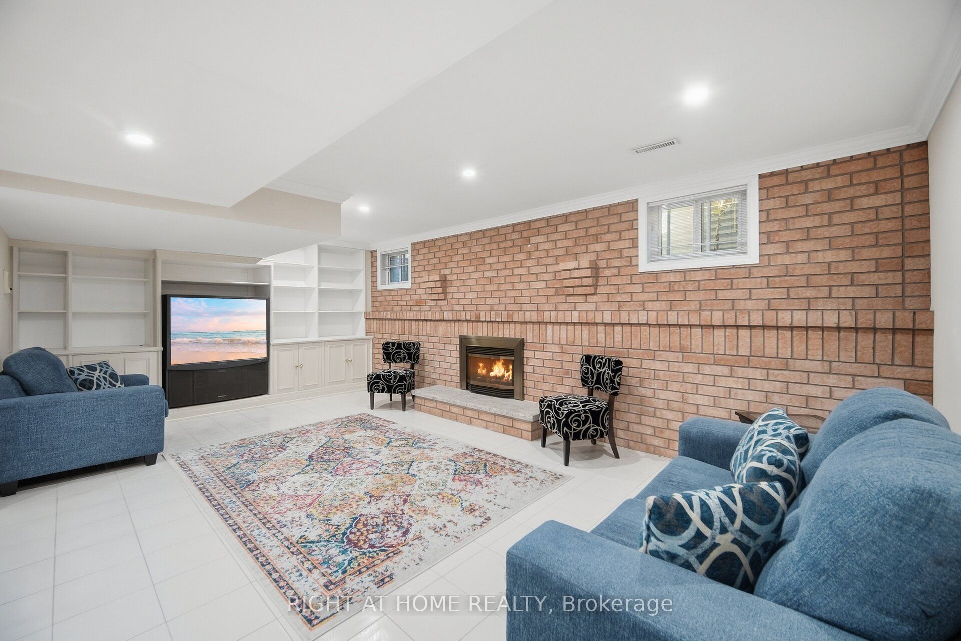 32 Colton Crescent S Property Photo 45