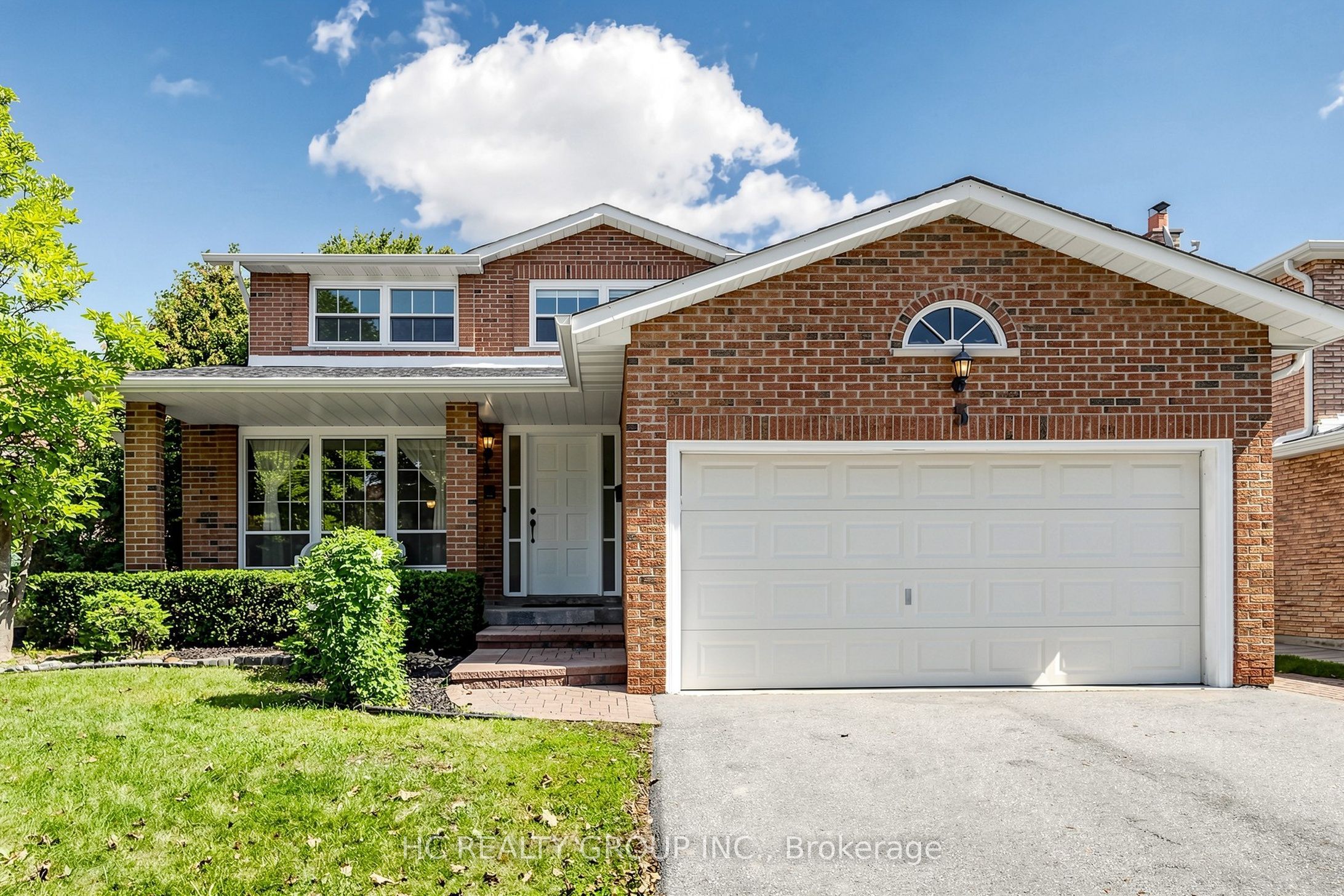 5 Standish Crescent Property Photo 2