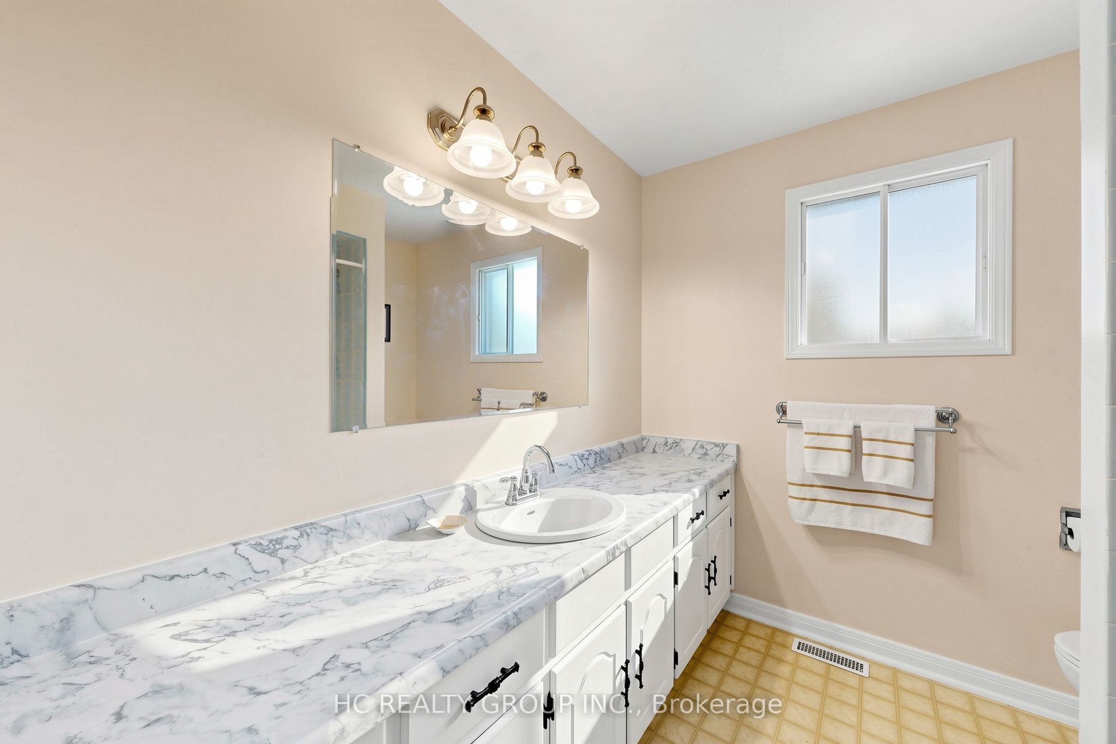5 Standish Crescent Property Photo 28
