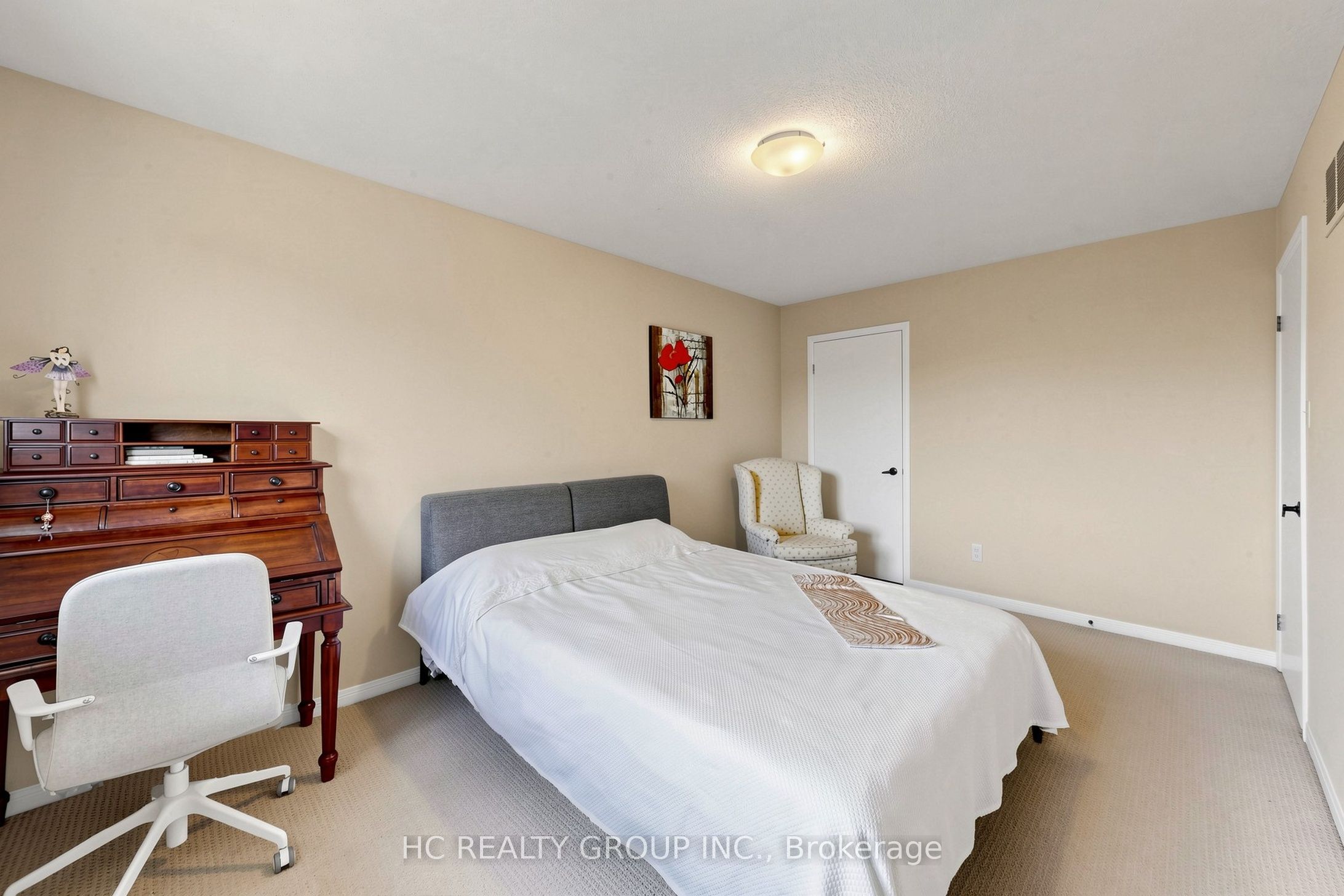 5 Standish Crescent Property Photo 38