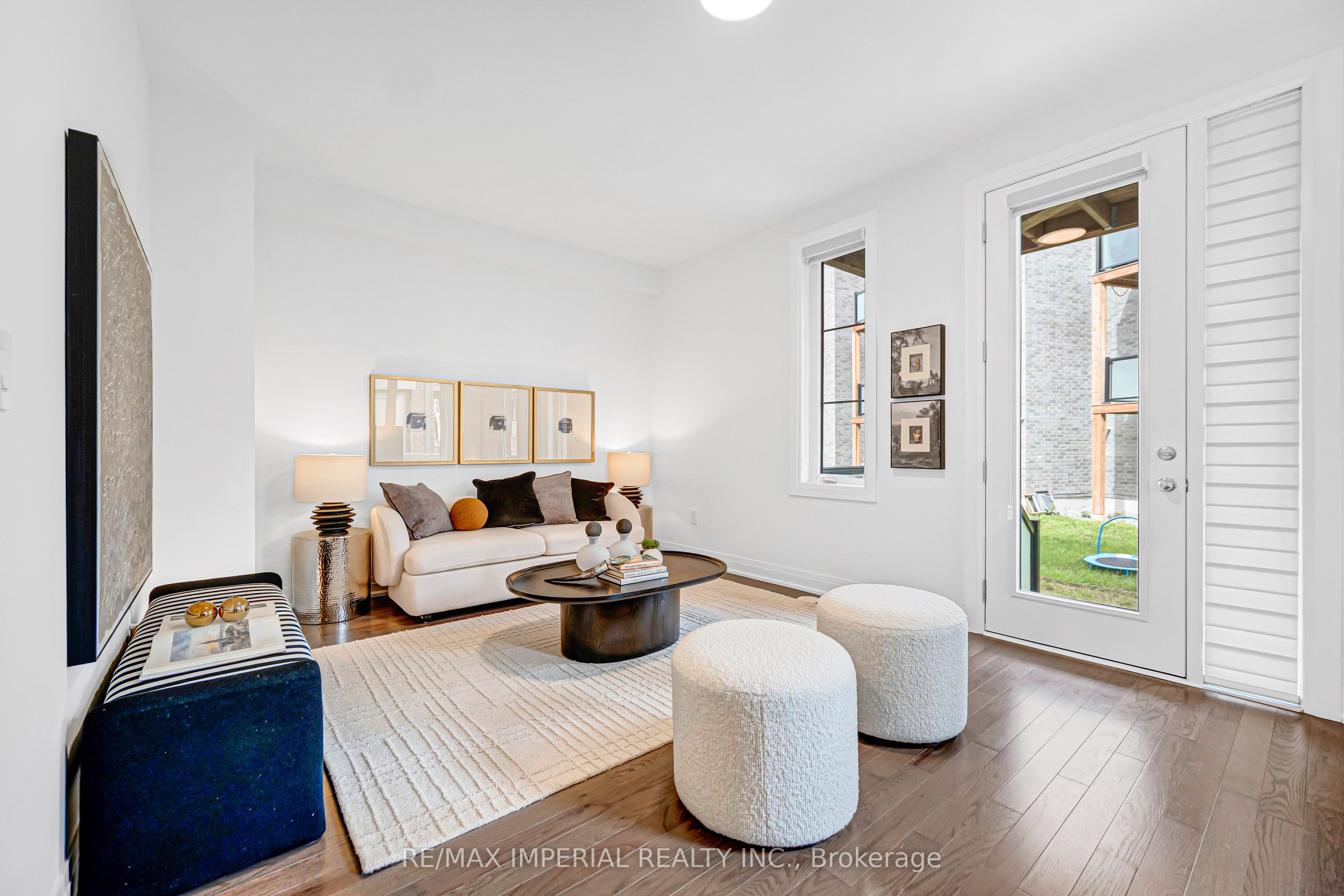 212 Vermont Avenue Property Photo 4