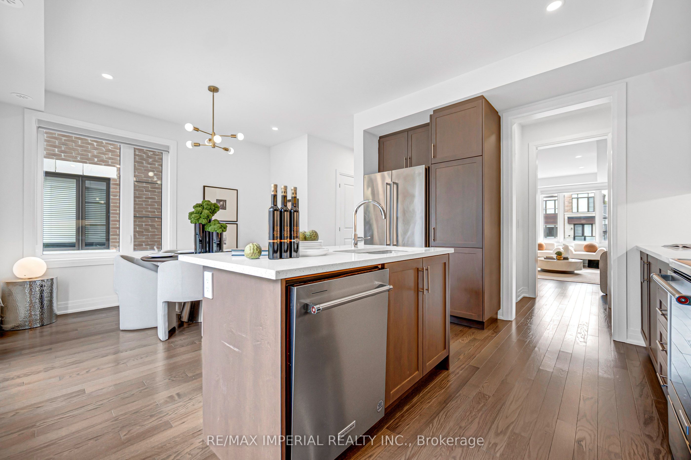 212 Vermont Avenue Property Photo 12