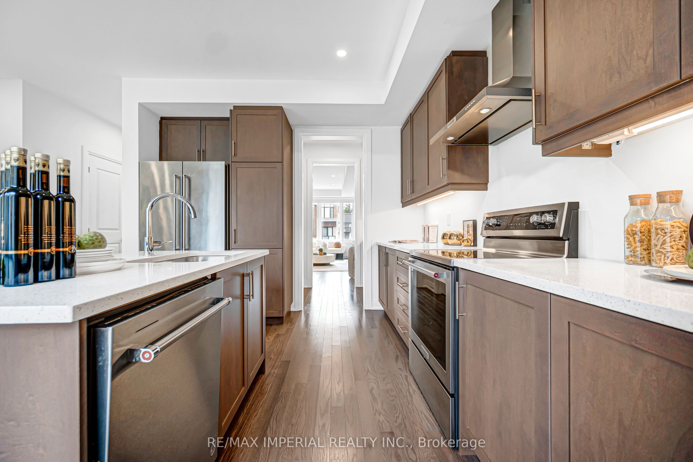 212 Vermont Avenue Property Photo 13