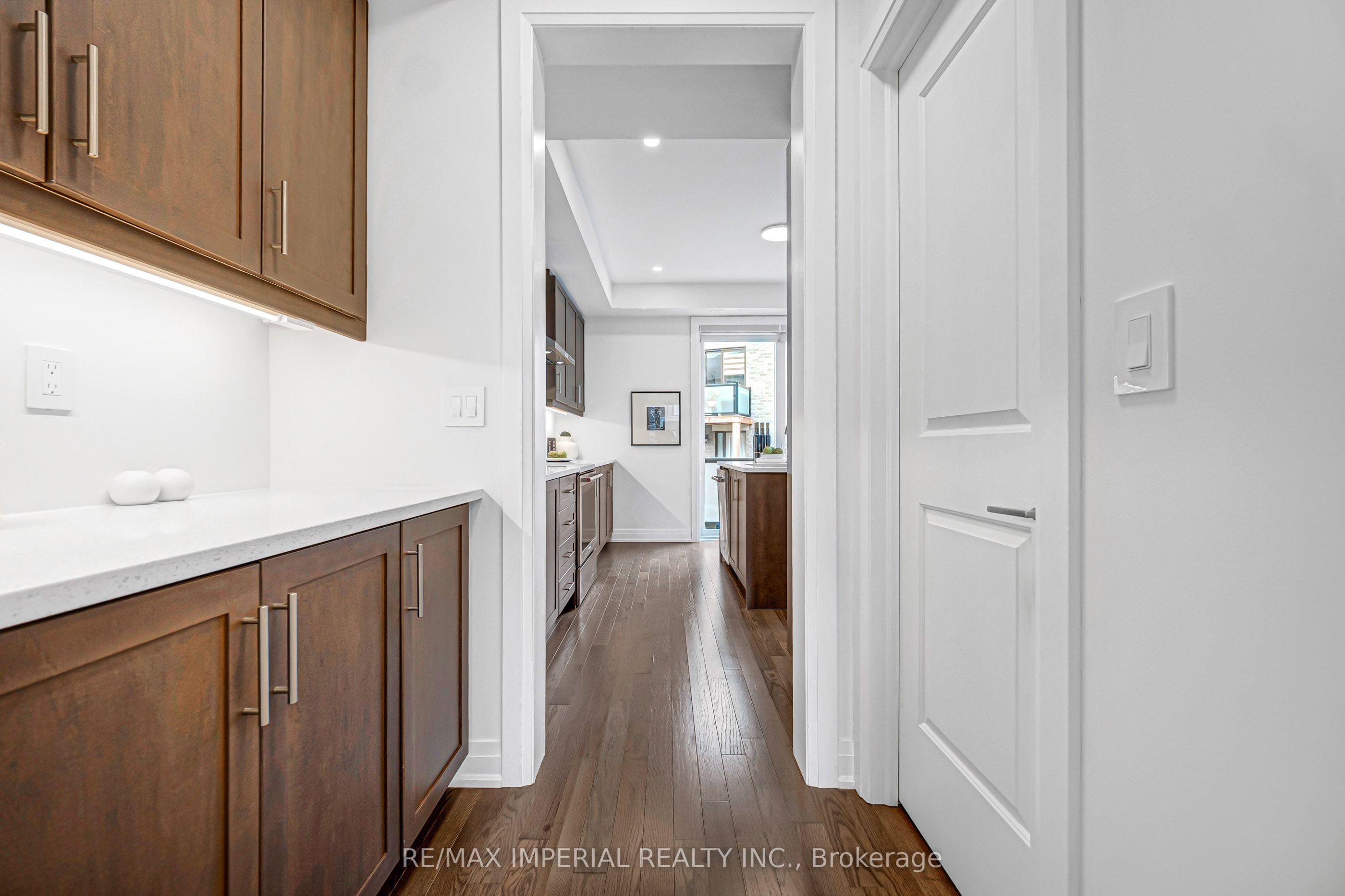 212 Vermont Avenue Property Photo 18
