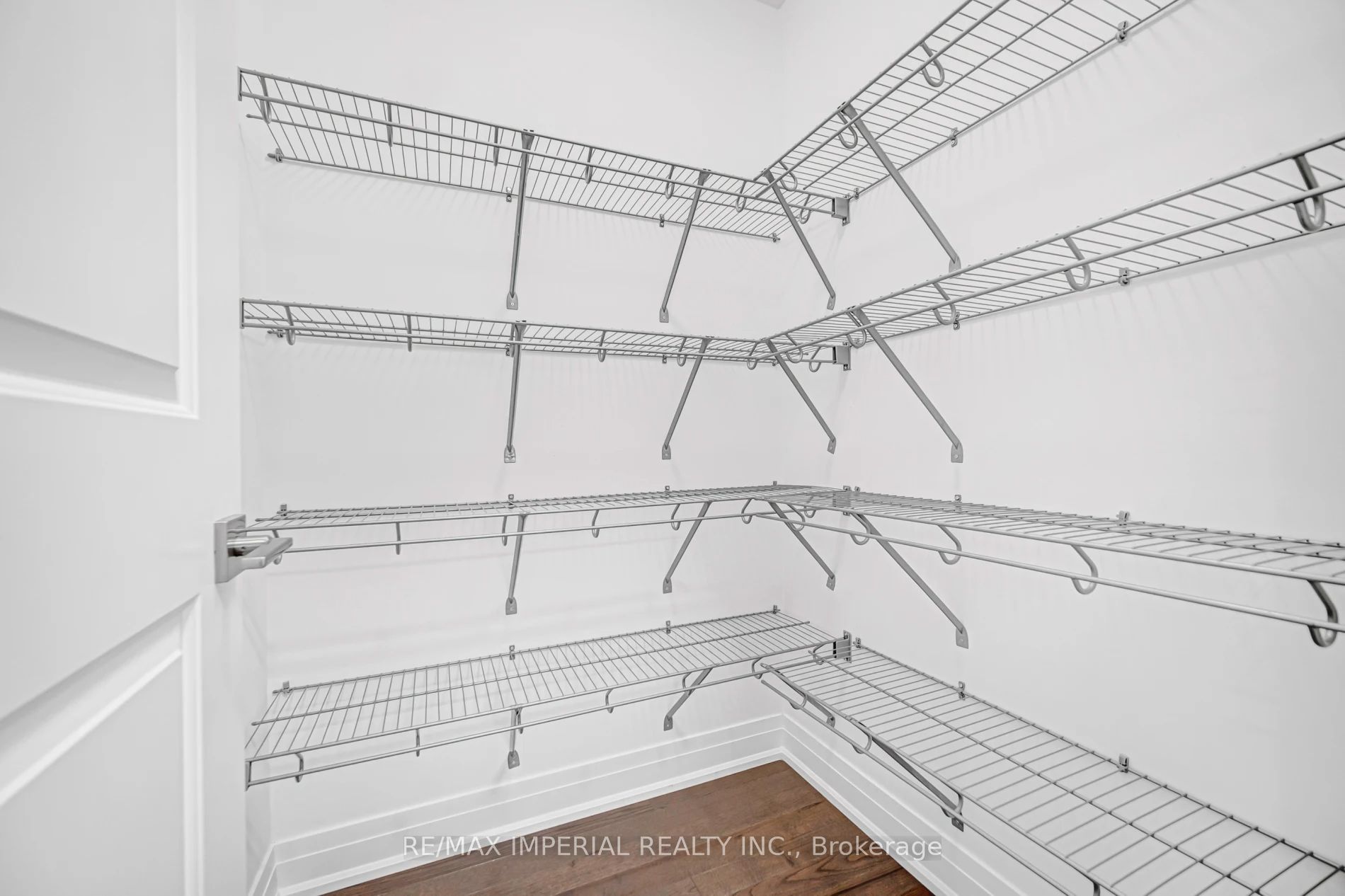 212 Vermont Avenue Property Photo 19