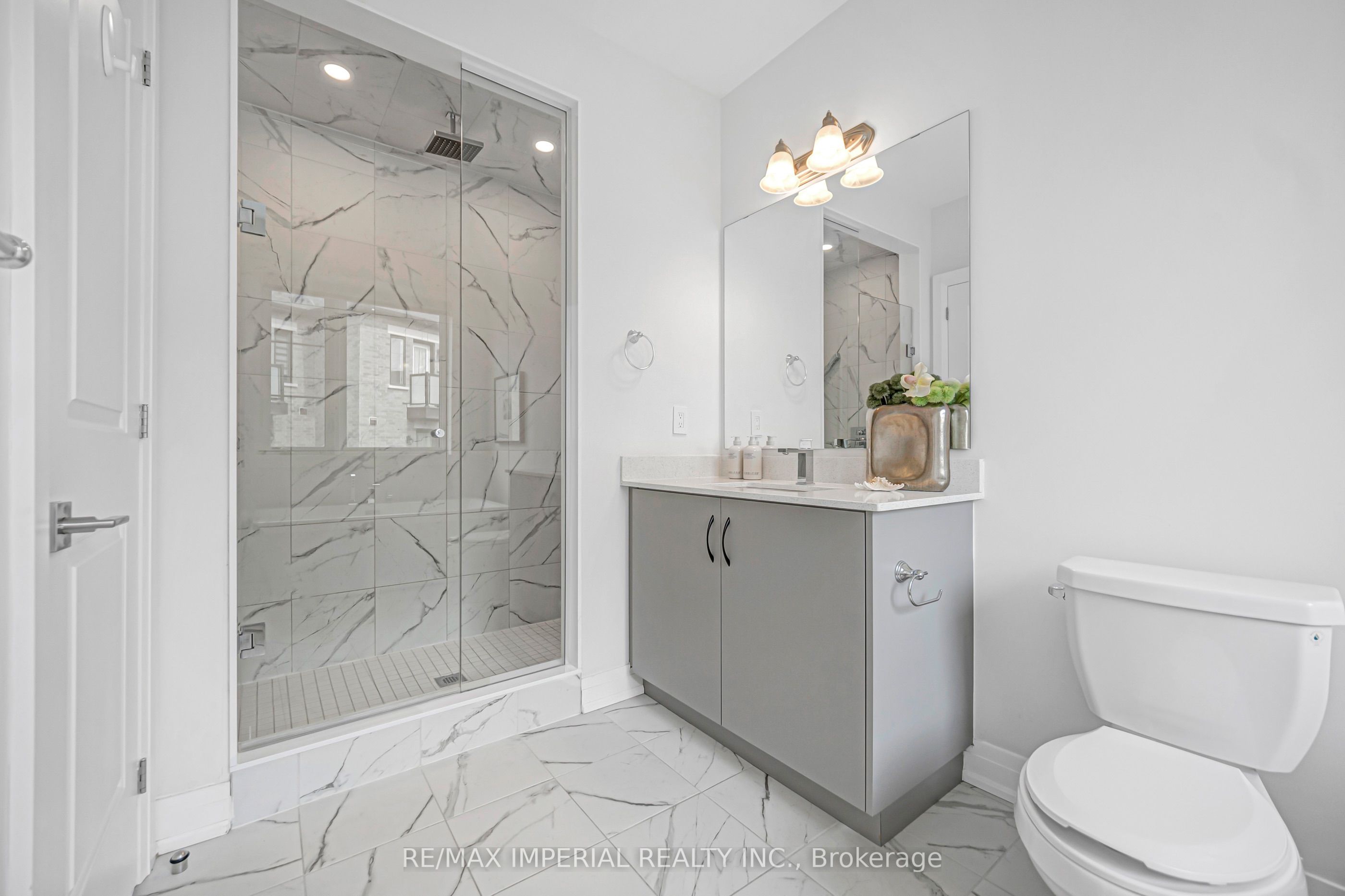 212 Vermont Avenue Property Photo 26