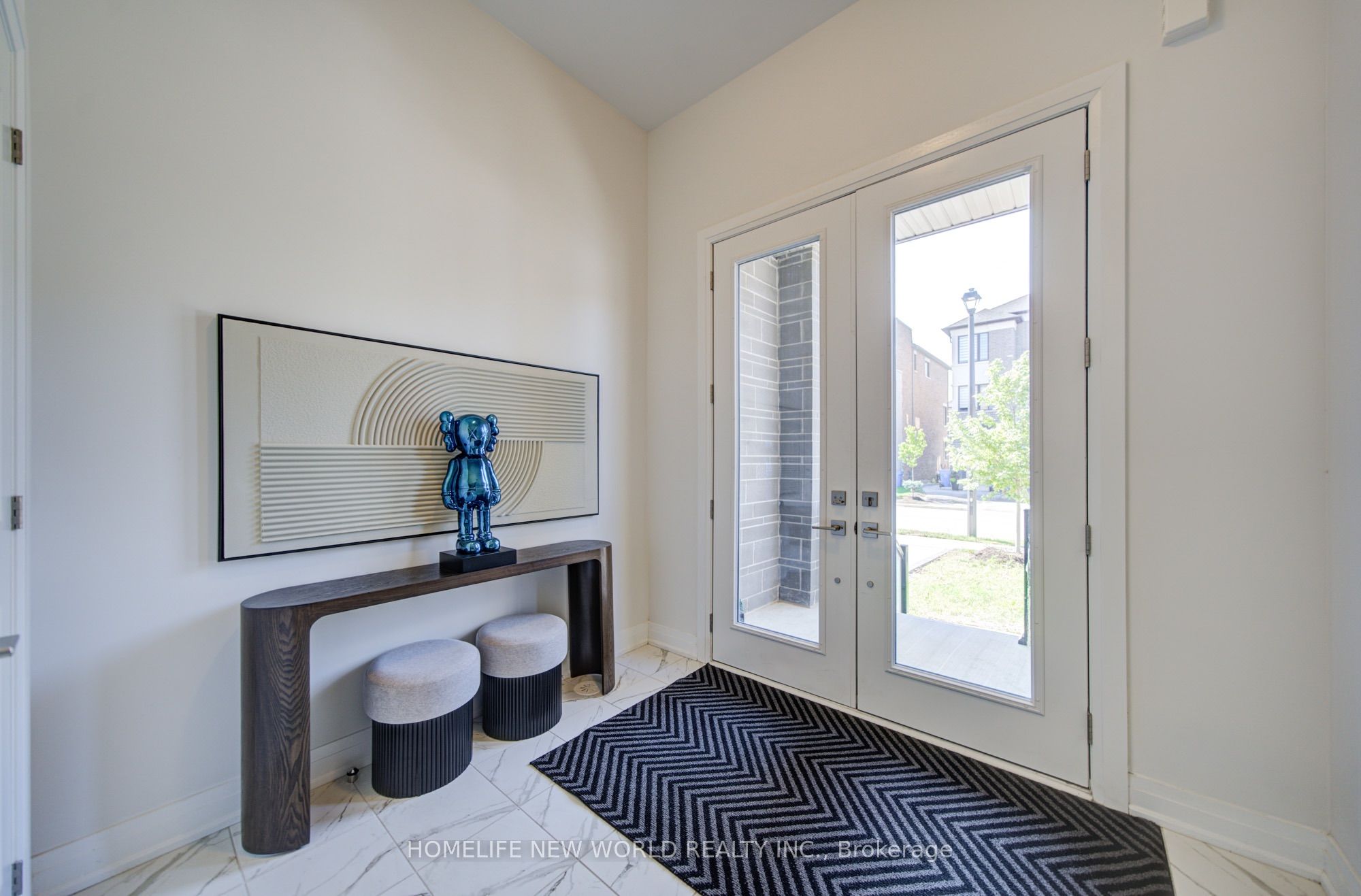 216 Vermont Avenue Property Photo 4
