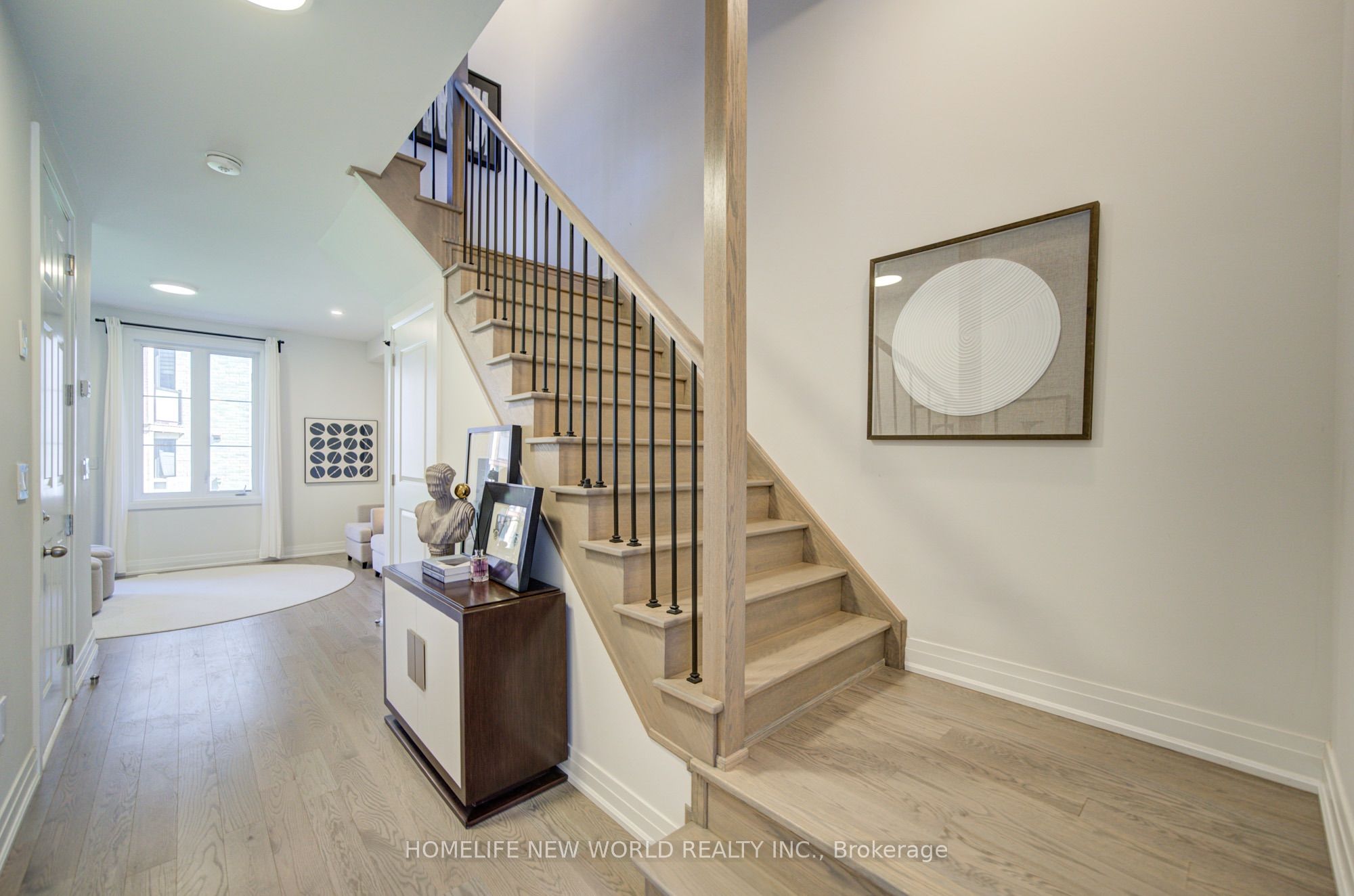 216 Vermont Avenue Property Photo 6