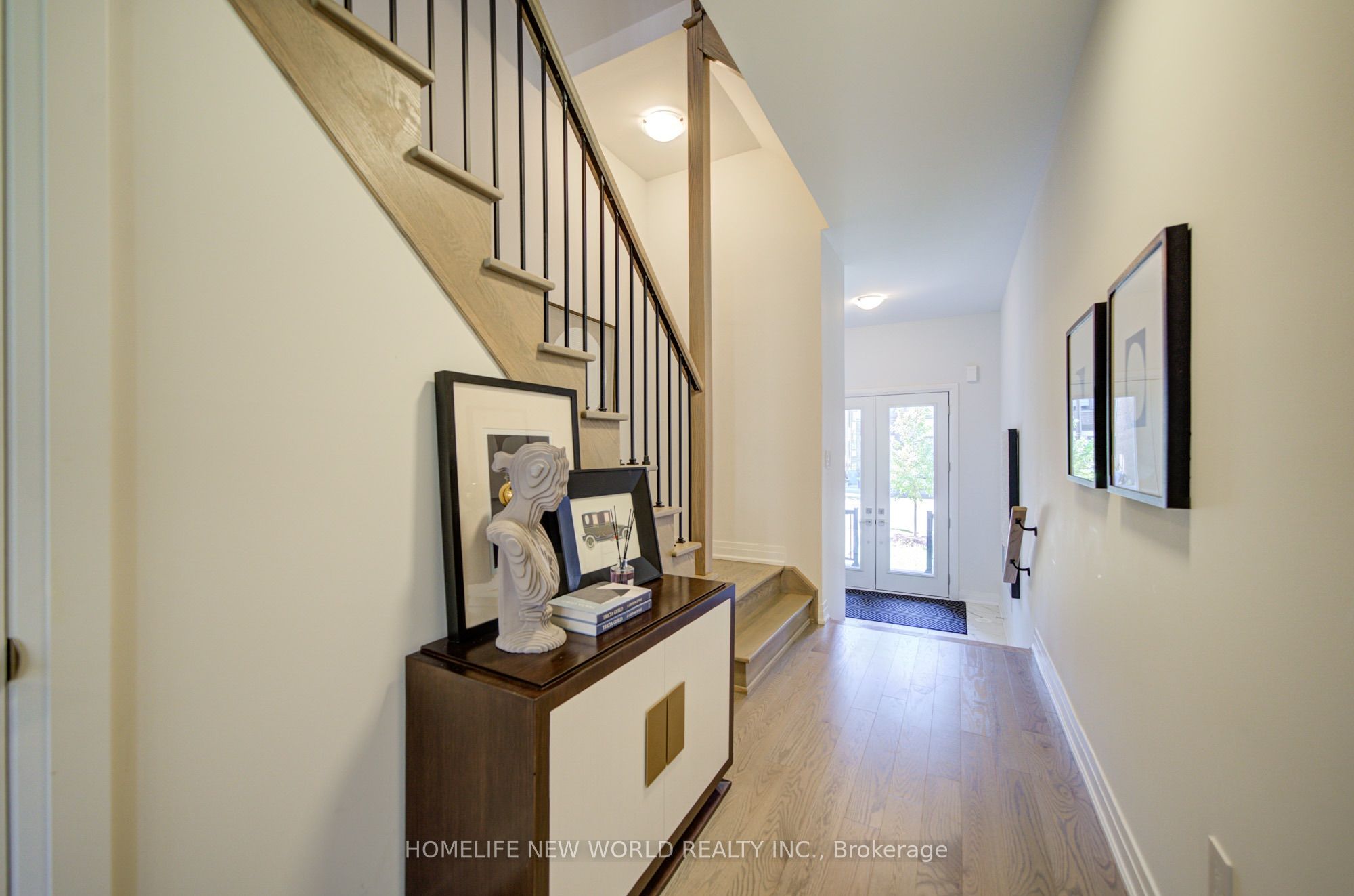 216 Vermont Avenue Property Photo 10