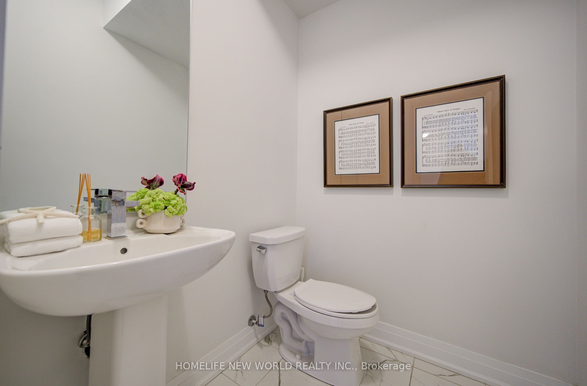 216 Vermont Avenue Property Photo 18