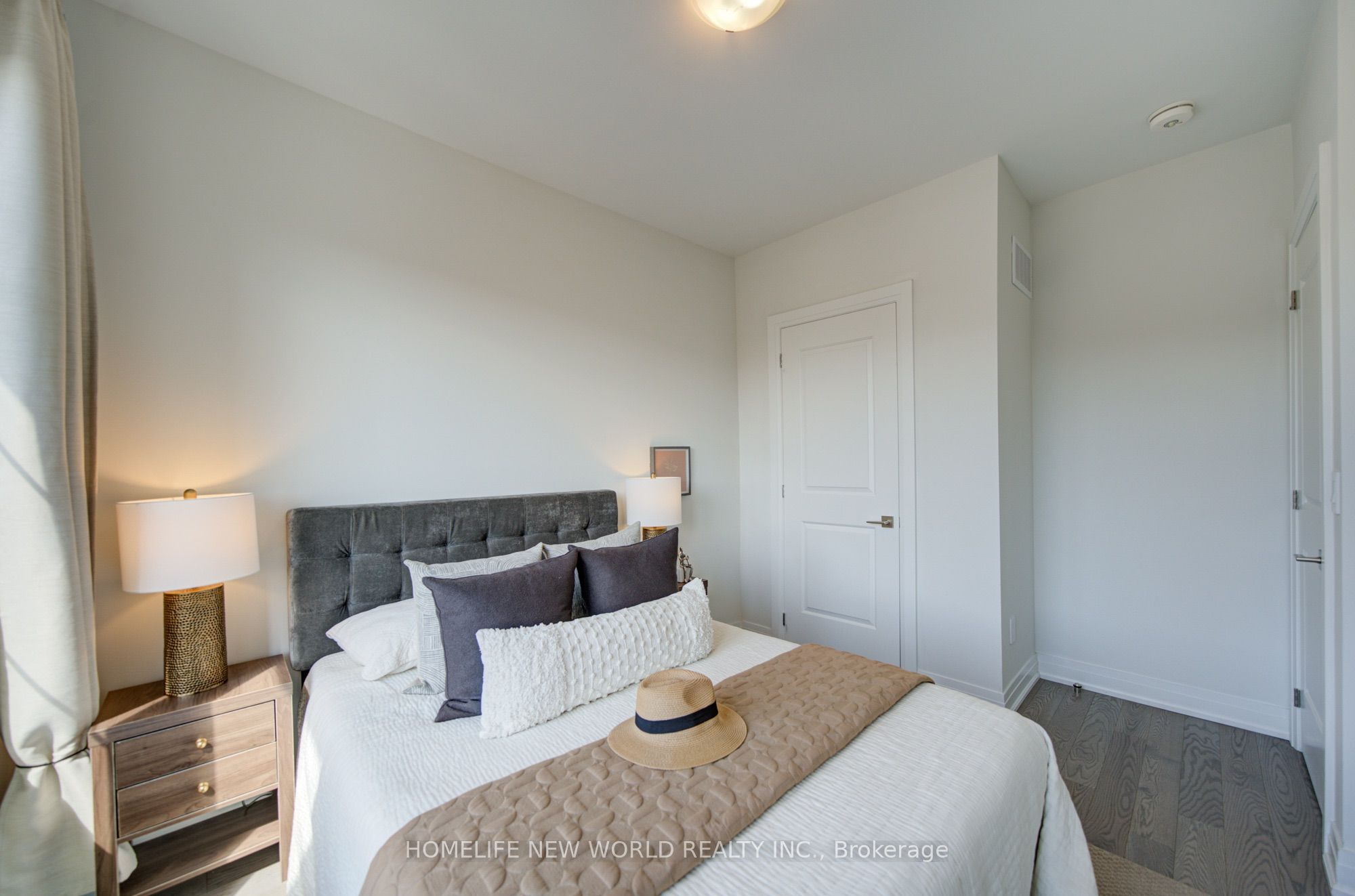 216 Vermont Avenue Property Photo 36