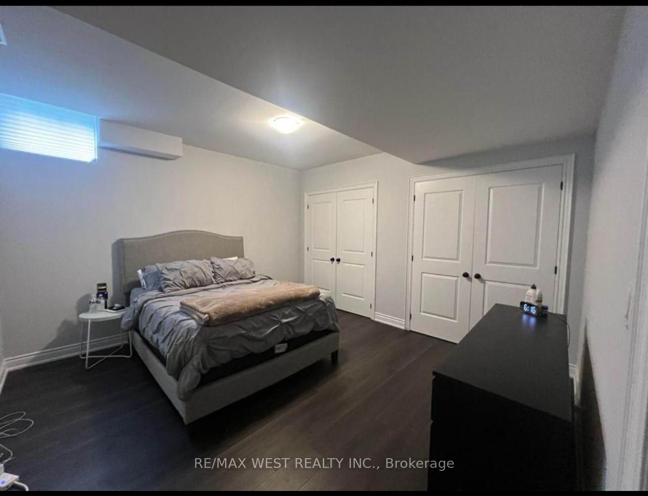121 Appleyard Avenue Property Photo 6