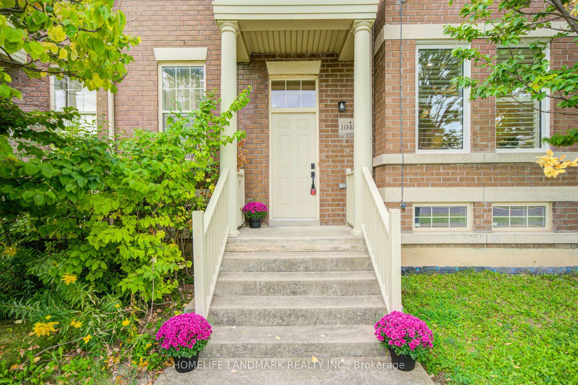 10483 Woodbine Avenue Property Photo 2