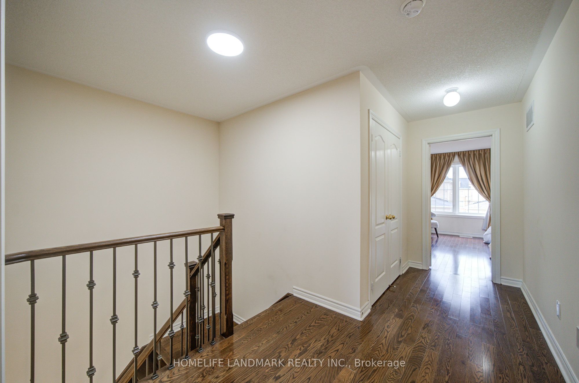 10483 Woodbine Avenue Property Photo 26
