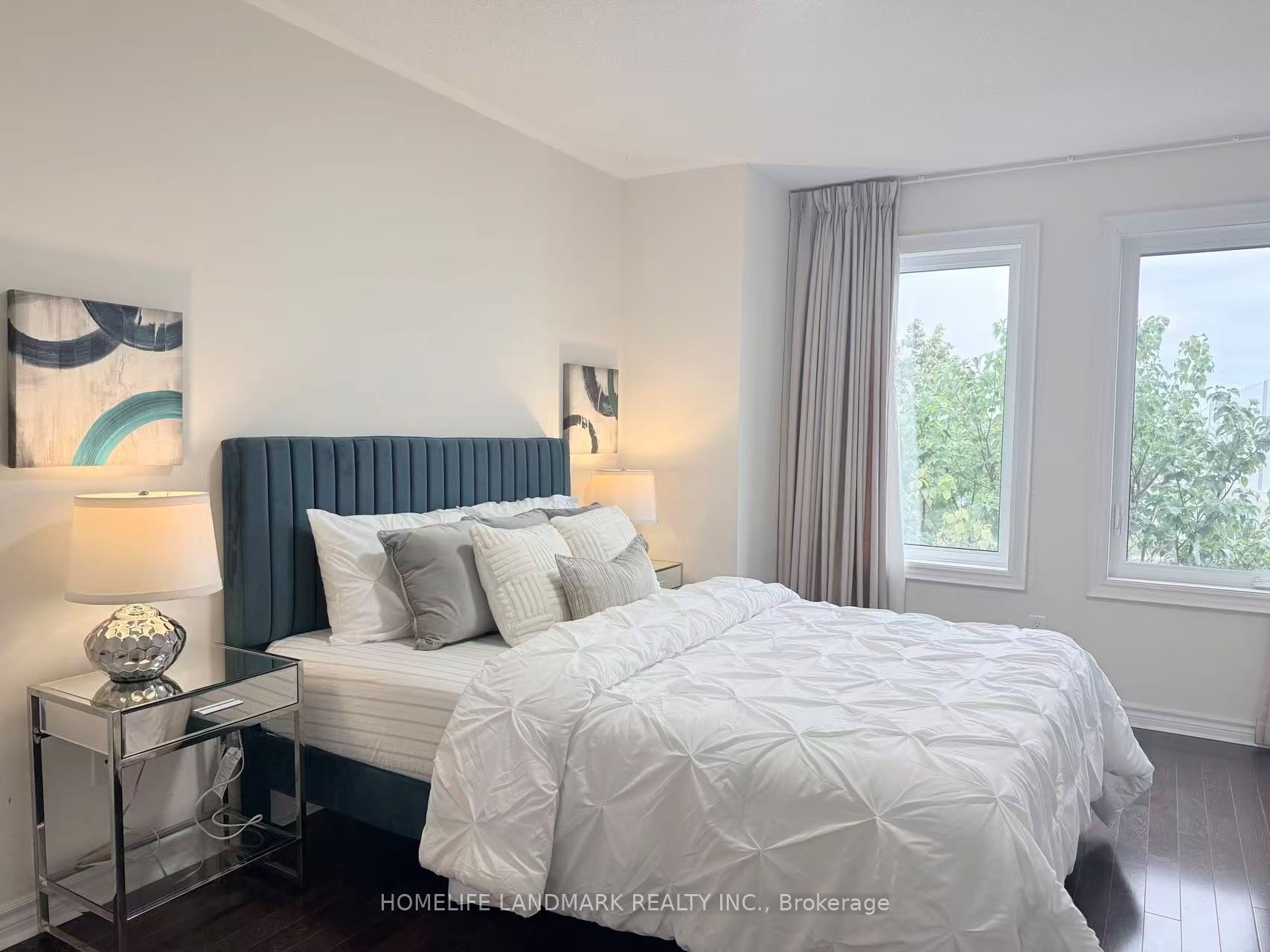 10483 Woodbine Avenue Property Photo 28