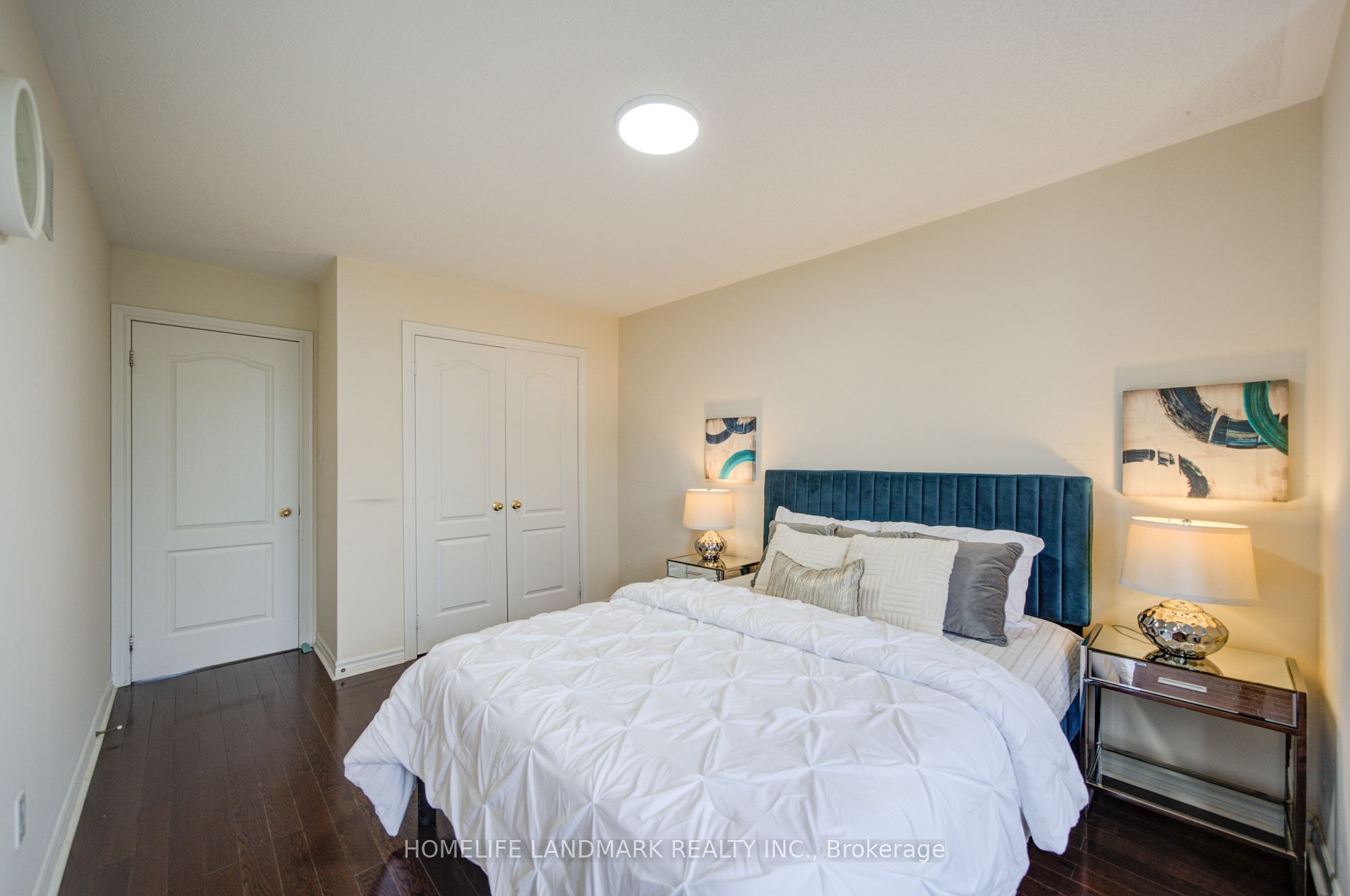 10483 Woodbine Avenue Property Photo 30