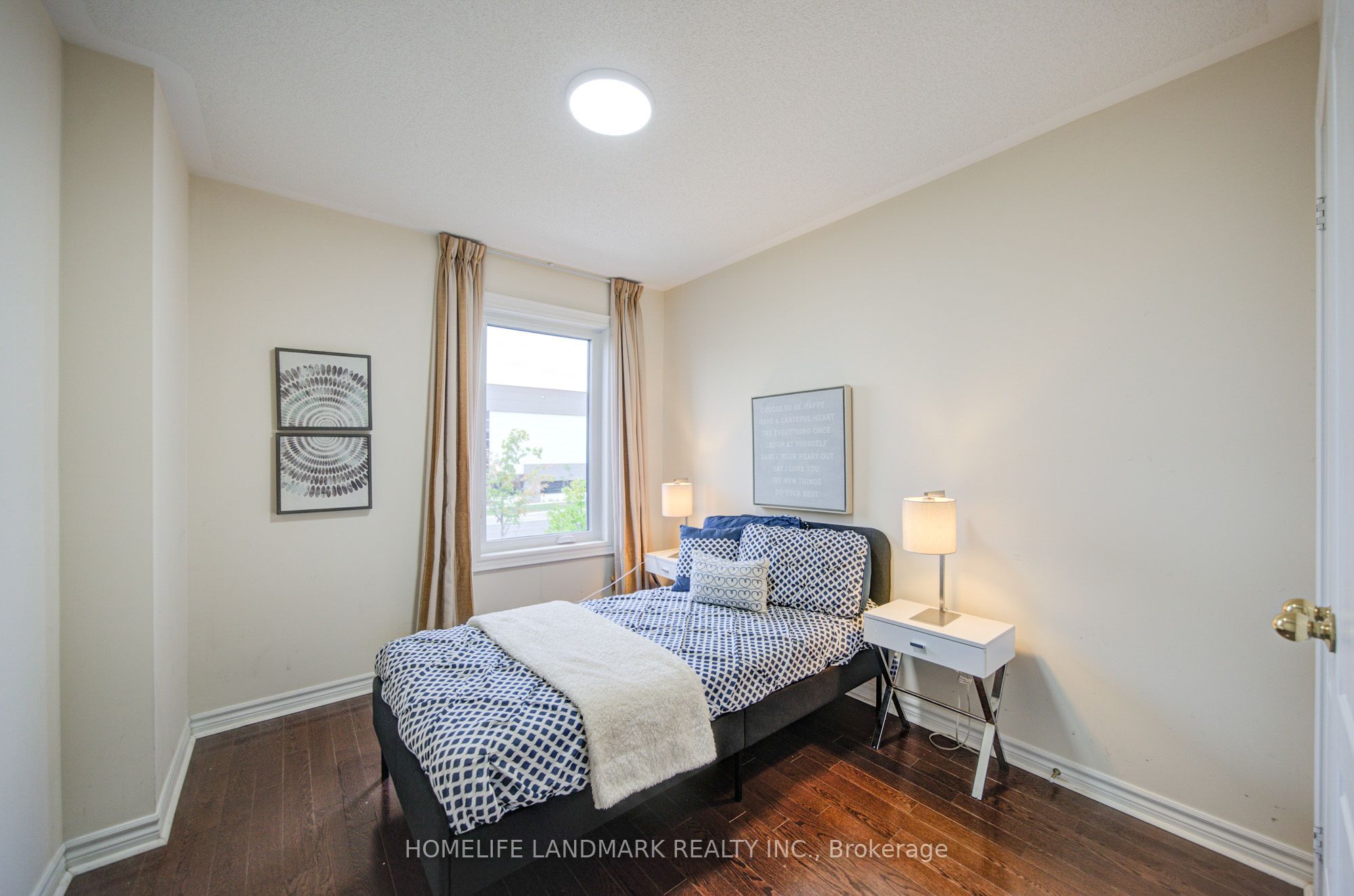 10483 Woodbine Avenue Property Photo 33