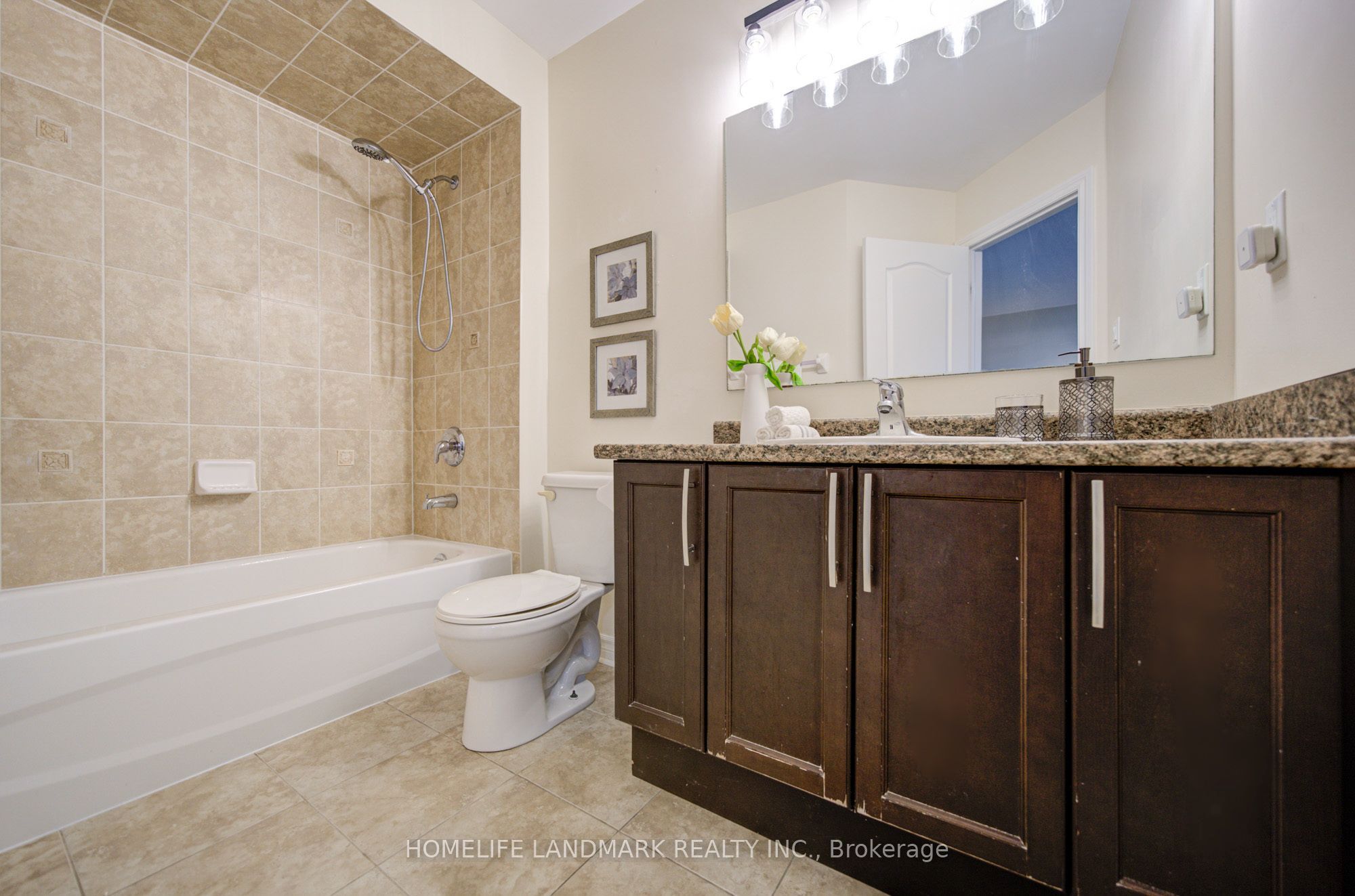 10483 Woodbine Avenue Property Photo 34