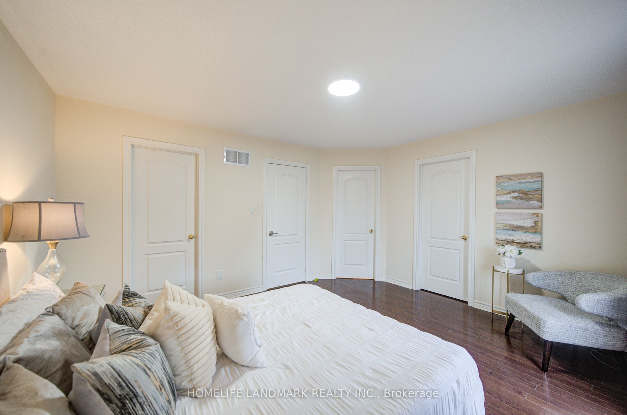 10483 Woodbine Avenue Property Photo 38