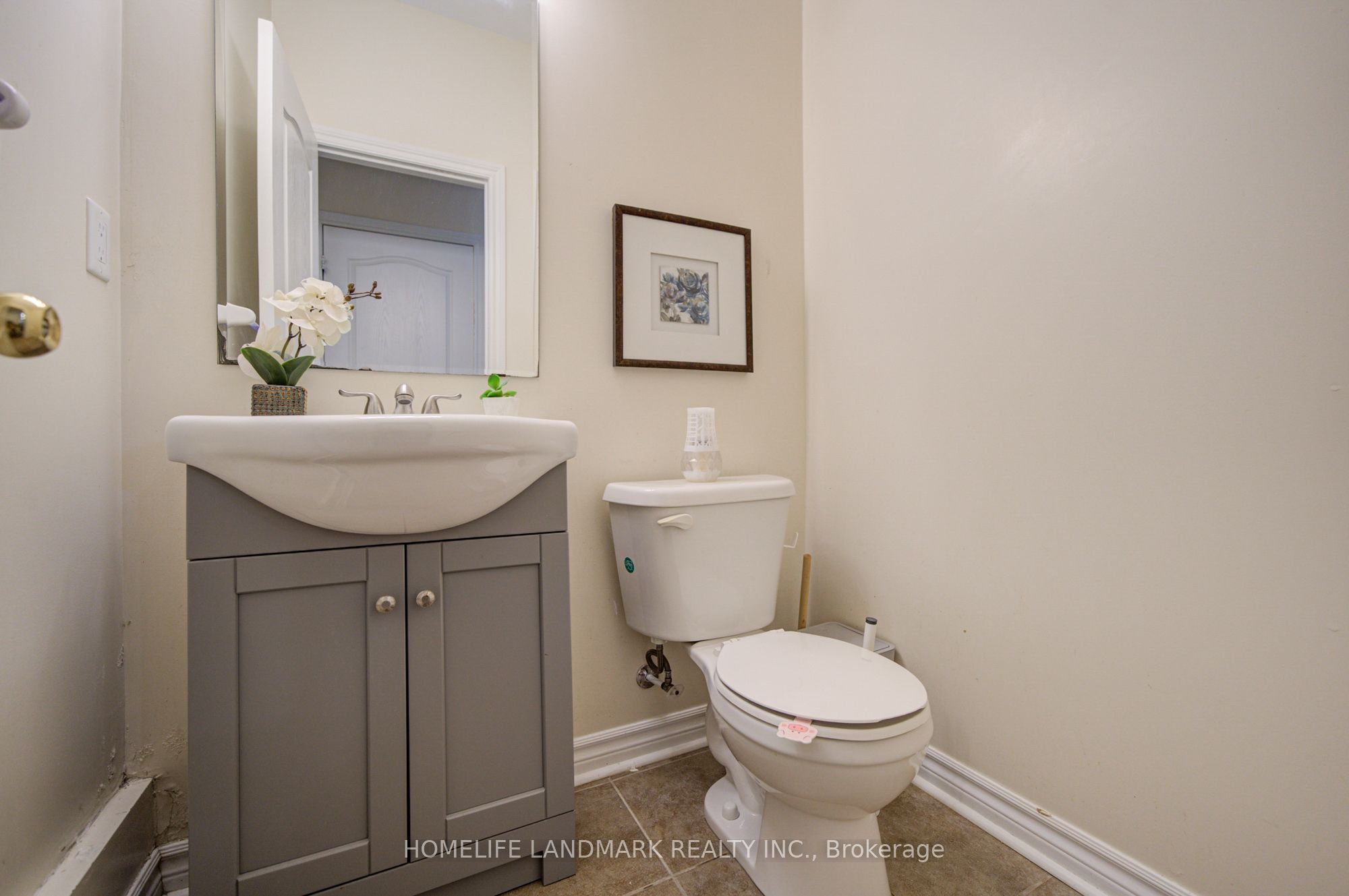 10483 Woodbine Avenue Property Photo 40