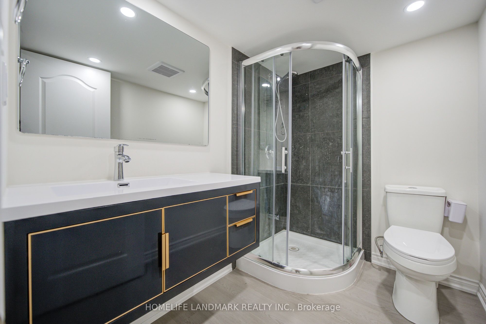 10483 Woodbine Avenue Property Photo 45