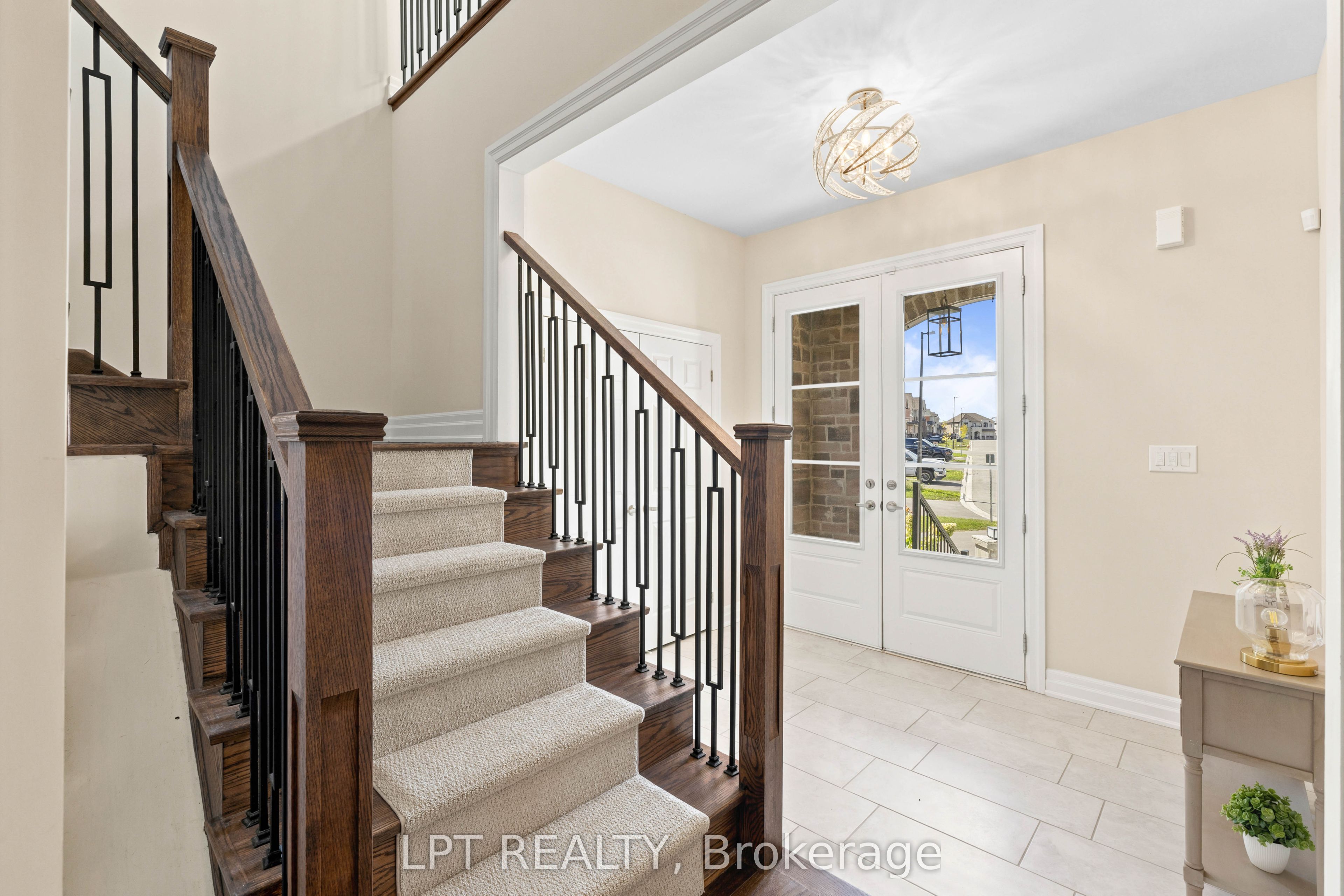 23 George Ellis Drive Property Photo 5