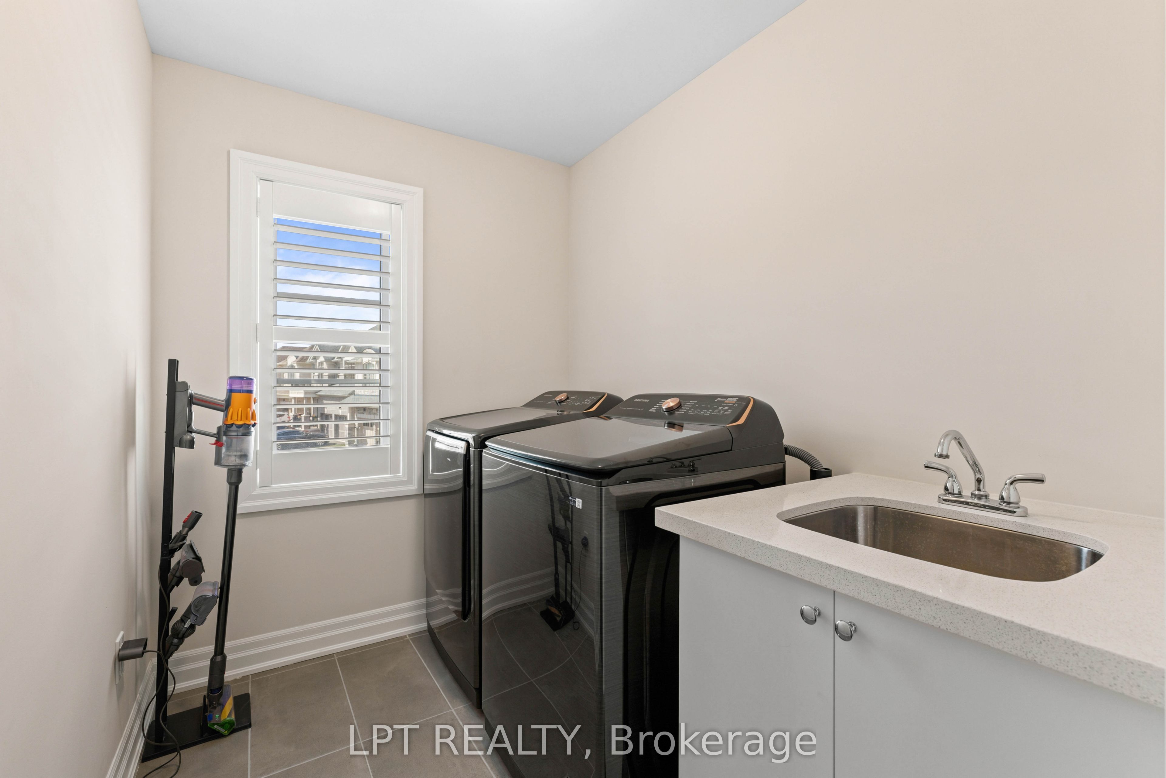 23 George Ellis Drive Property Photo 36