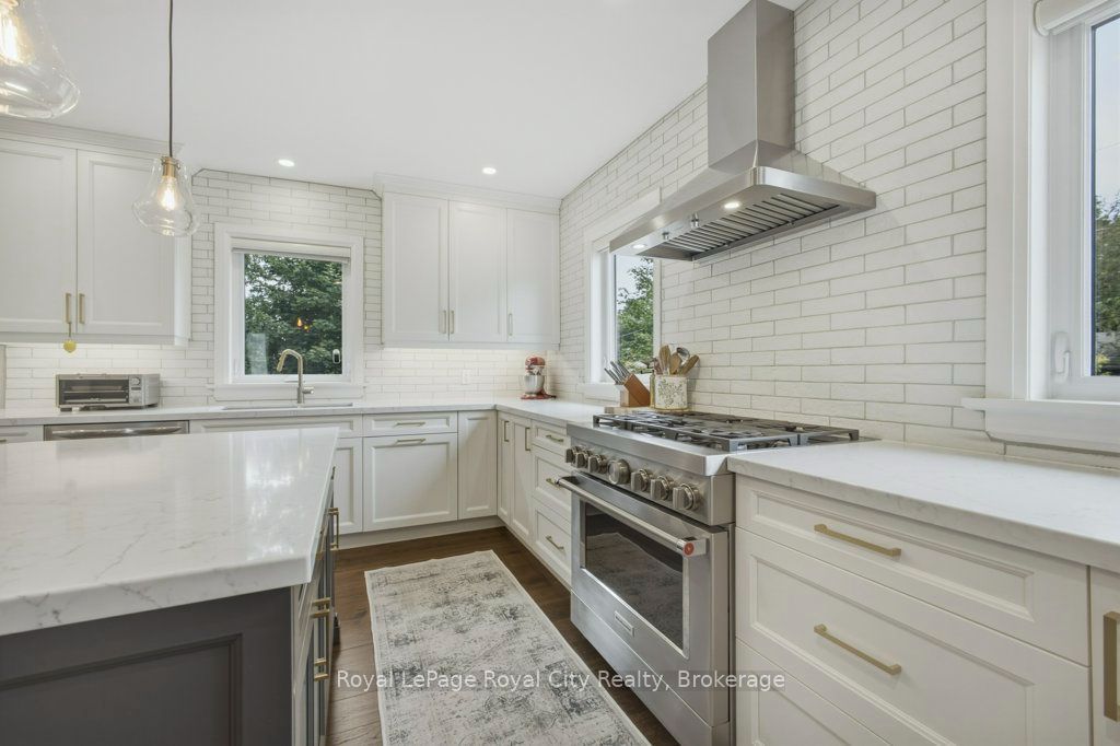 236 Stanley Street Property Photo 6
