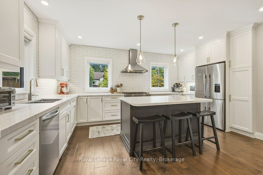 236 Stanley Street Property Photo 7