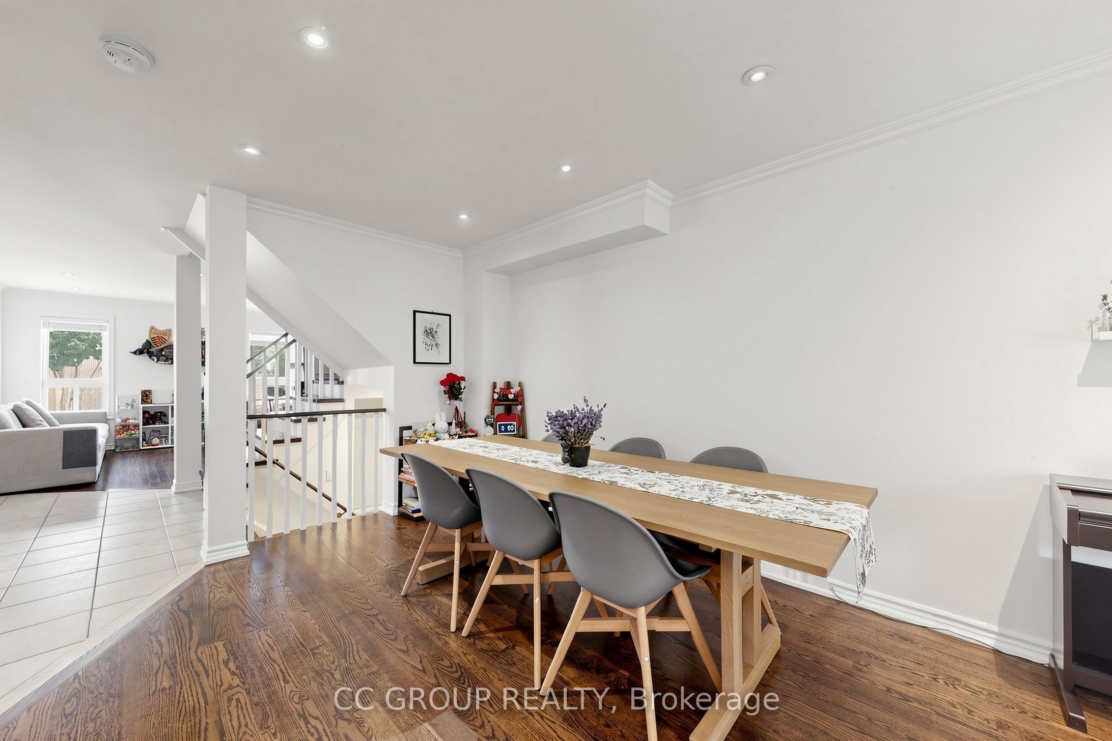 34 Glendennan Avenue Property Photo 4