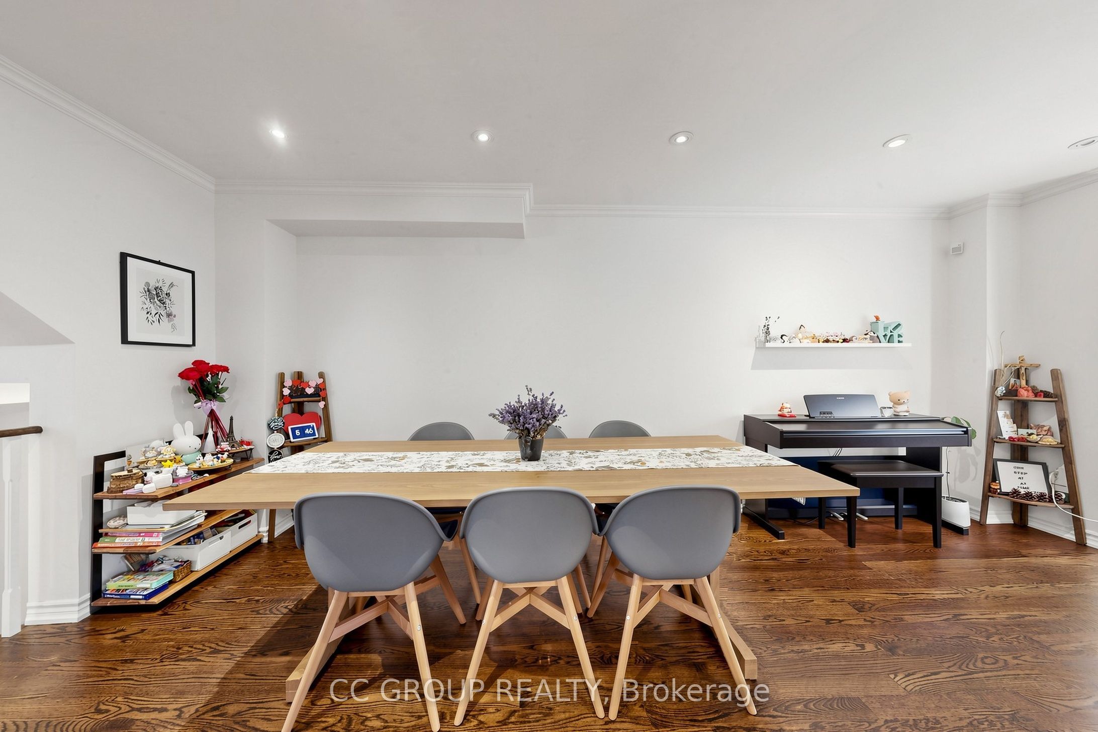 34 Glendennan Avenue Property Photo 5