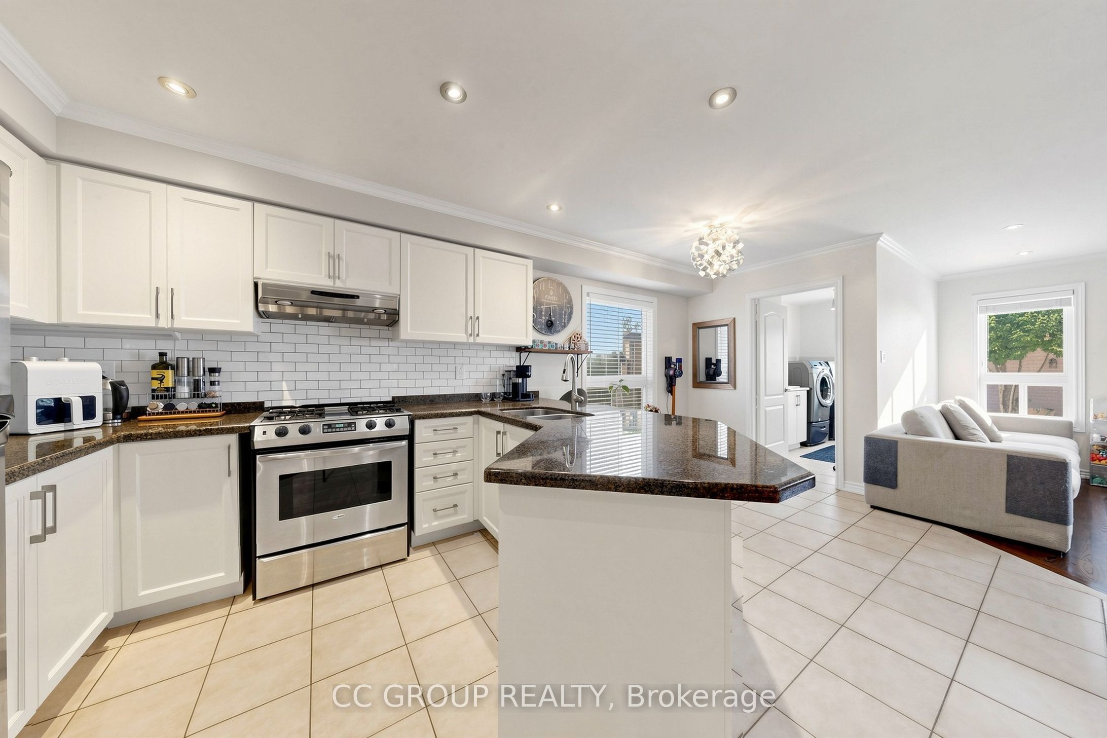 34 Glendennan Avenue Property Photo 9