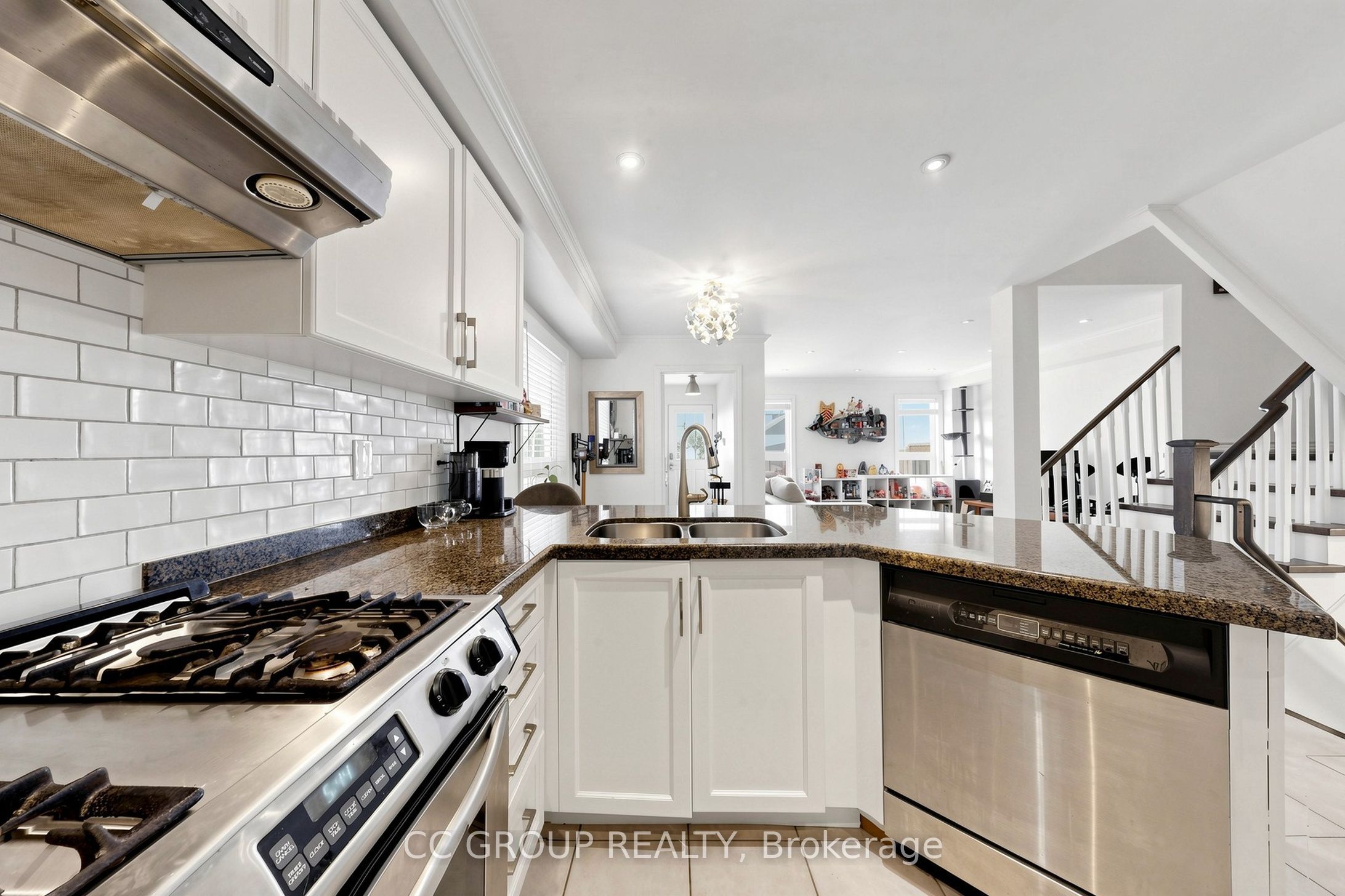 34 Glendennan Avenue Property Photo 11