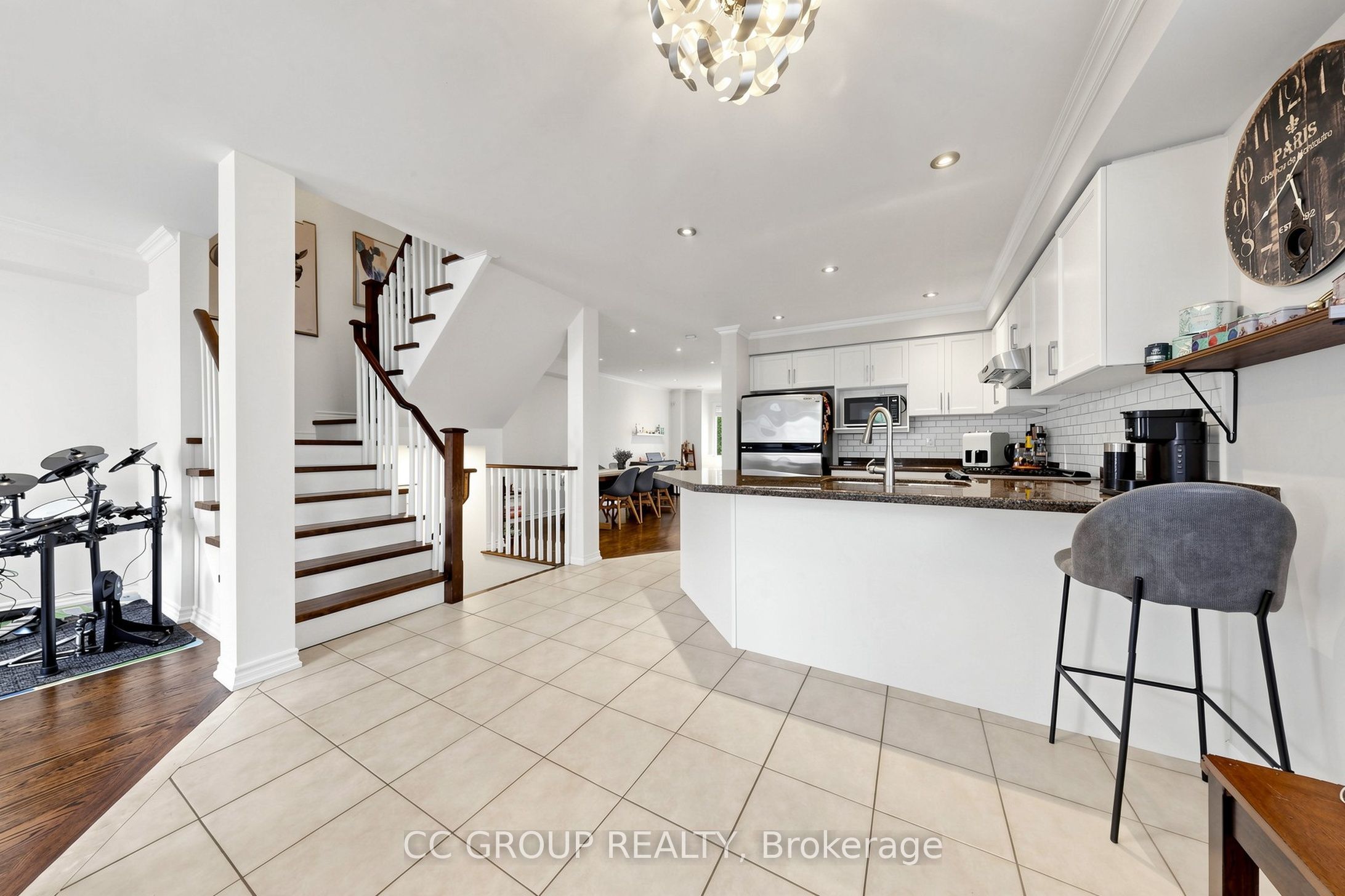 34 Glendennan Avenue Property Photo 13