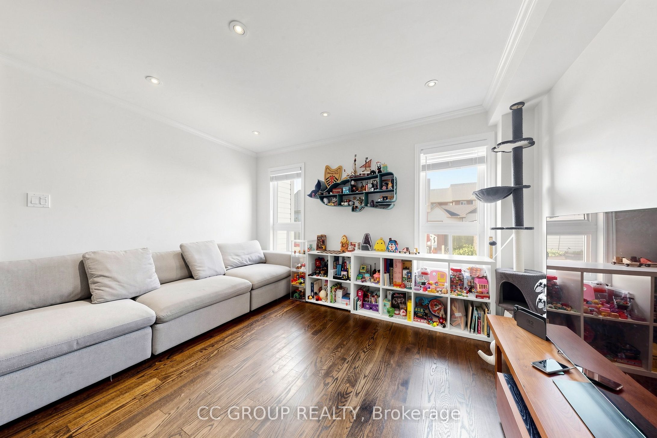 34 Glendennan Avenue Property Photo 15