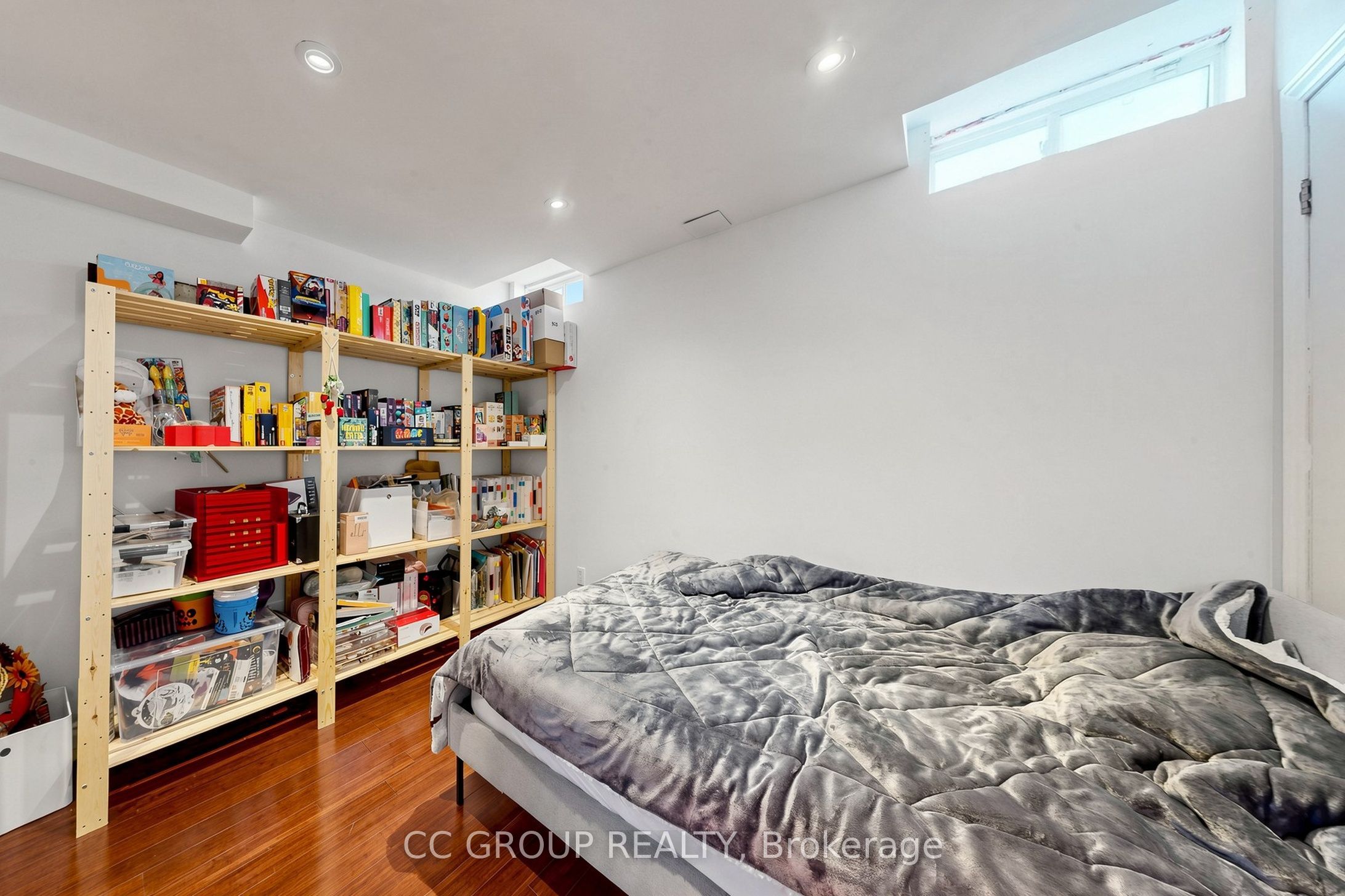 34 Glendennan Avenue Property Photo 31