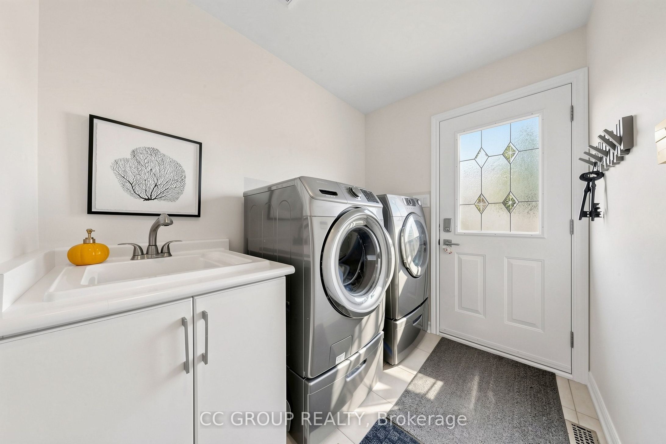 34 Glendennan Avenue Property Photo 34